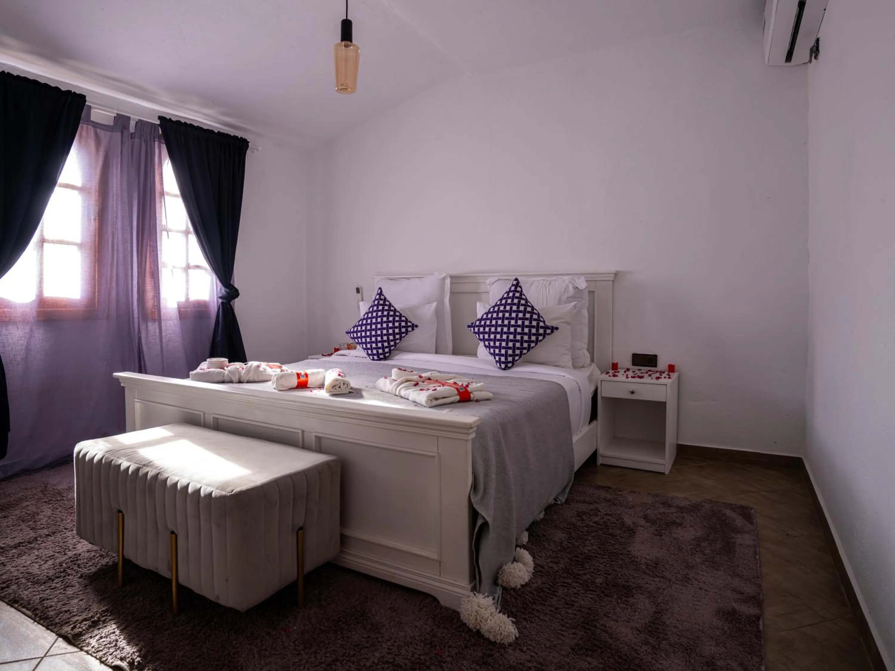 Bed in Resort Hotel El Cortijo & Spa