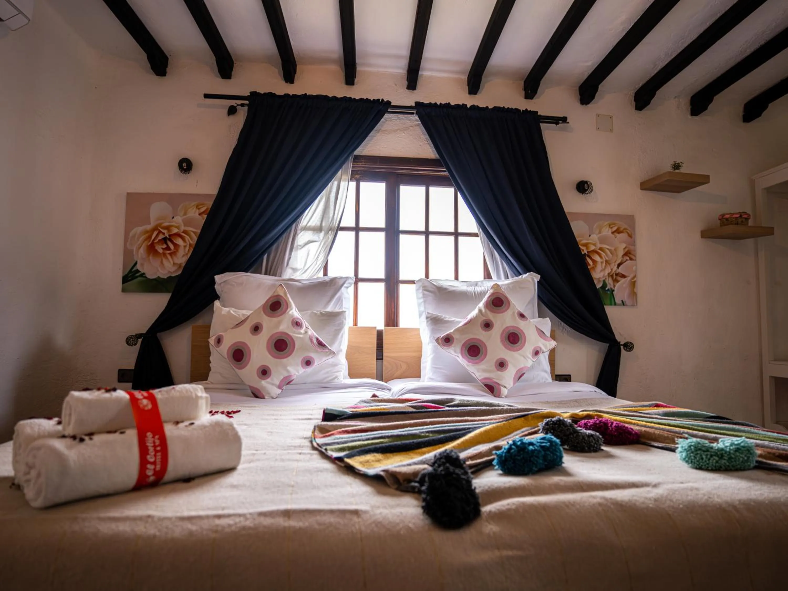 Bed in Resort Hotel El Cortijo & Spa