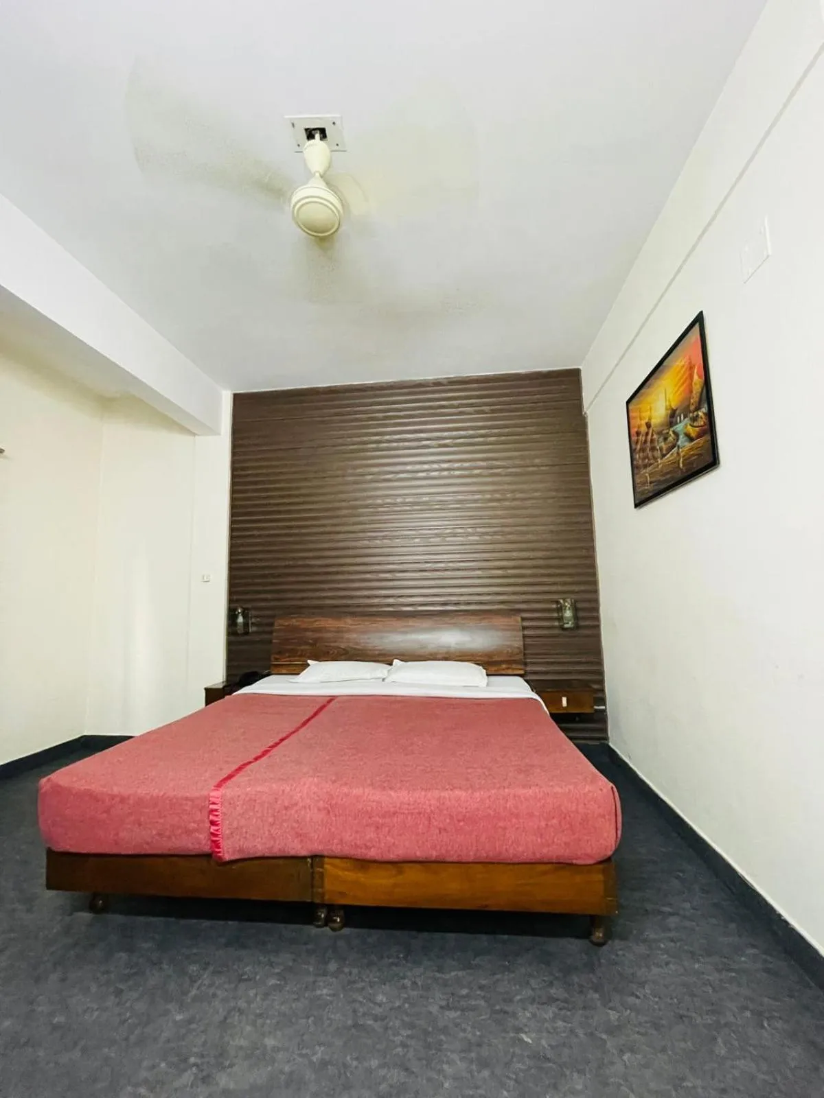 Bed in Gautam Hotel