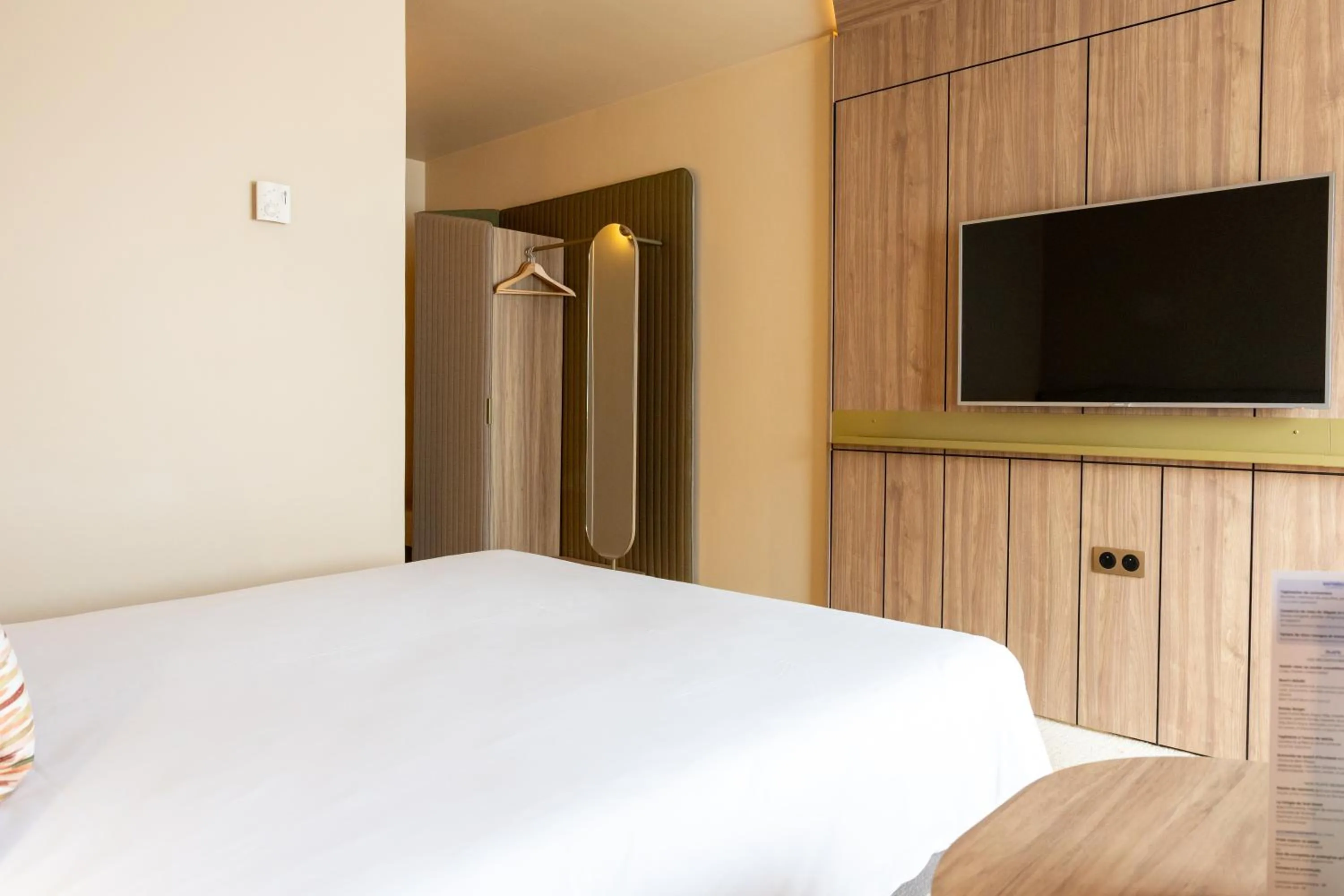 Bedroom, Bed in Novotel Toulouse Purpan Aéroport