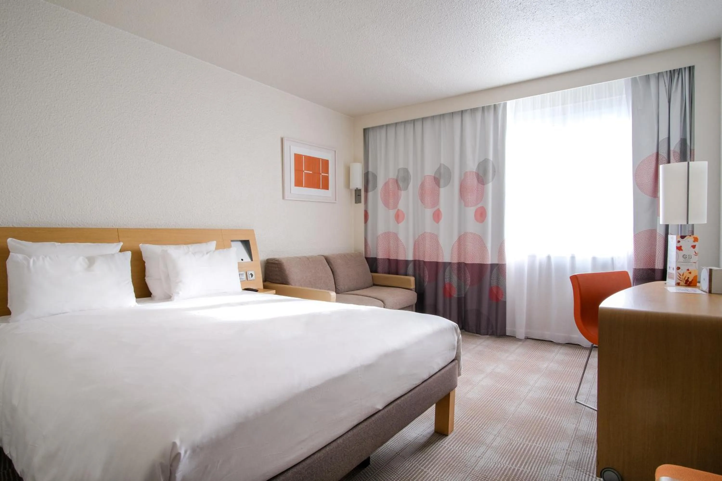 Photo of the whole room, Bed in Novotel Toulouse Purpan Aéroport