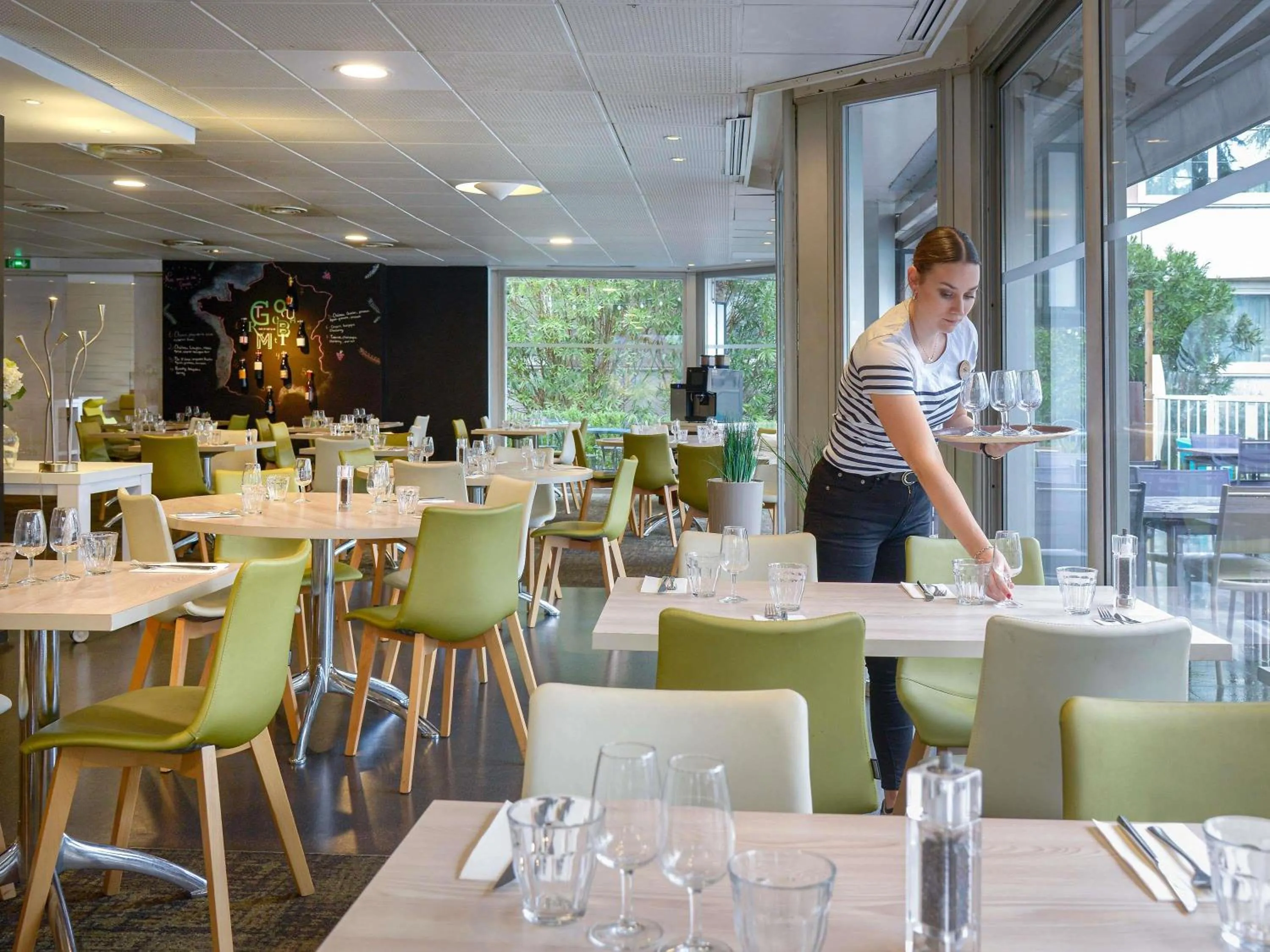 Restaurant/places to eat in Novotel Toulouse Purpan Aéroport