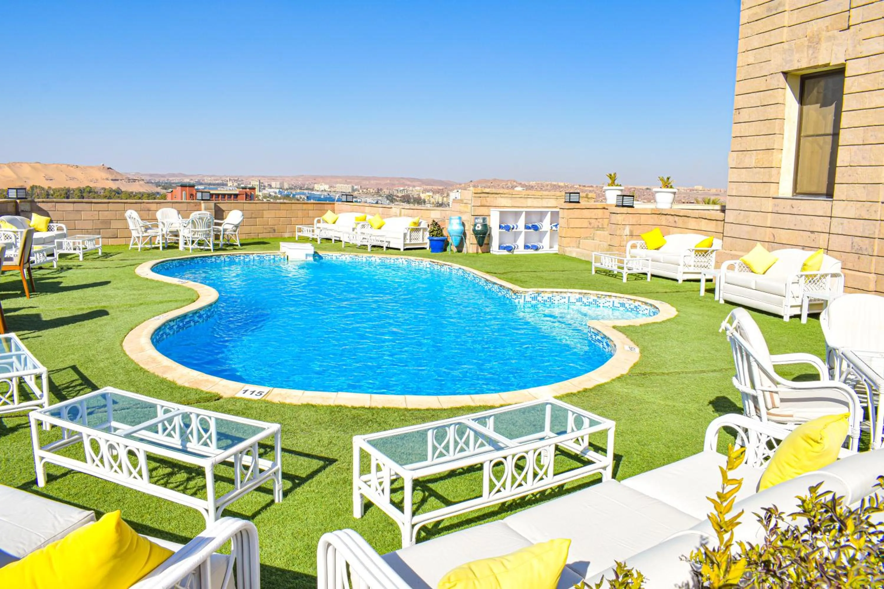 Swimming pool in Basma Executive Club