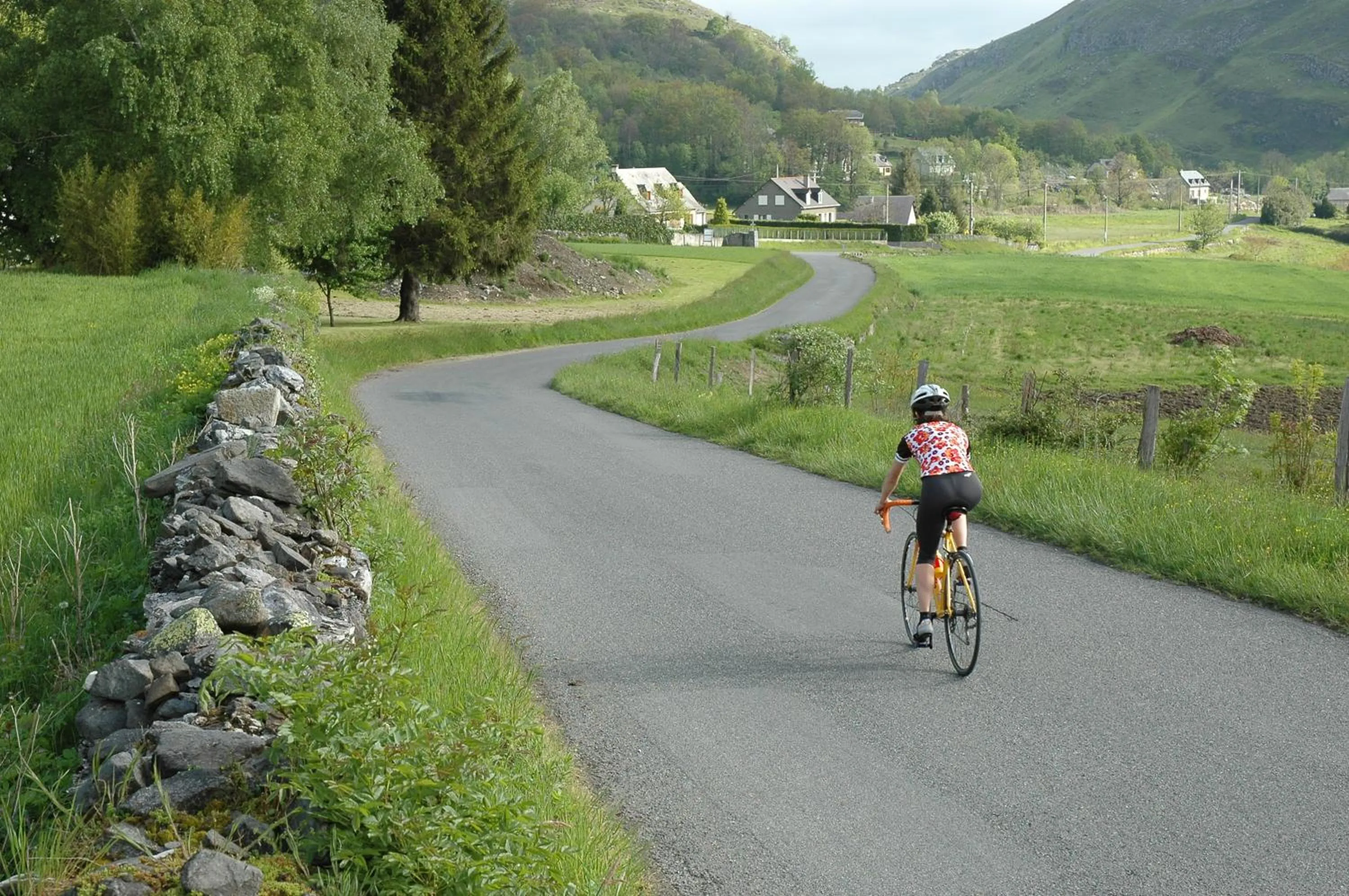 People in Au Primerose Hôtel