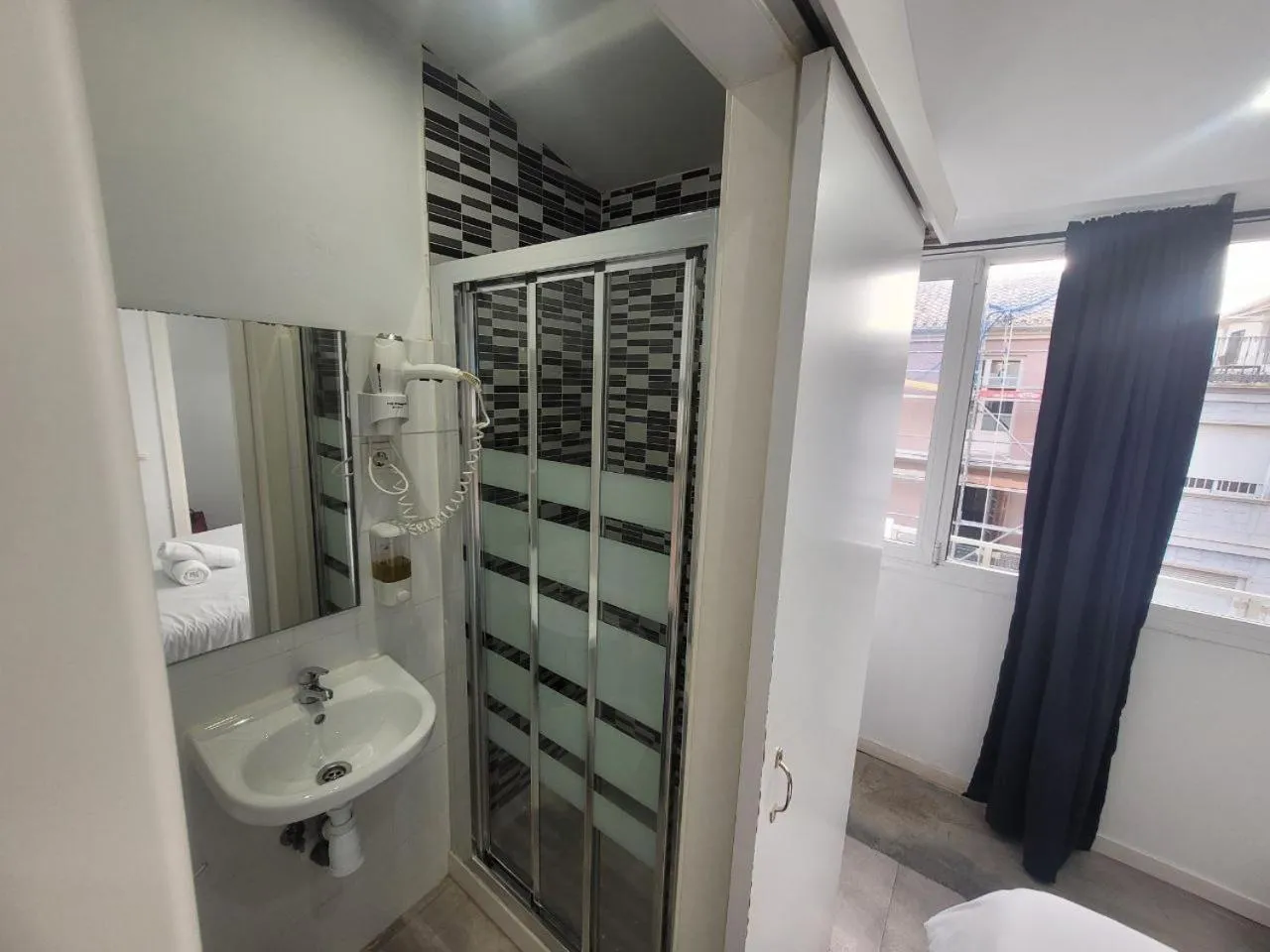 Bathroom in AYZ Frailes - Auto check-in property
