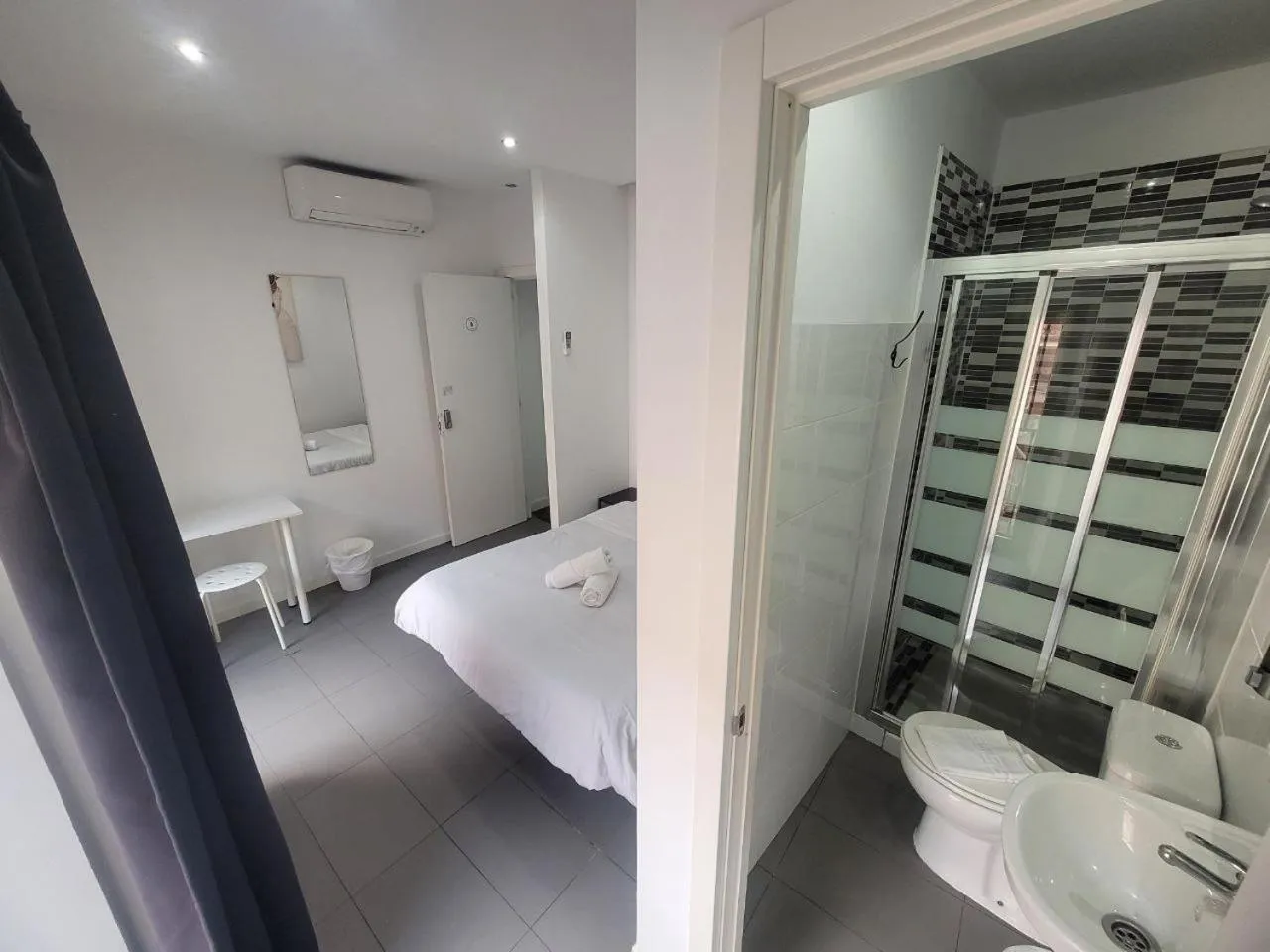 AYZ Frailes - Auto check-in property