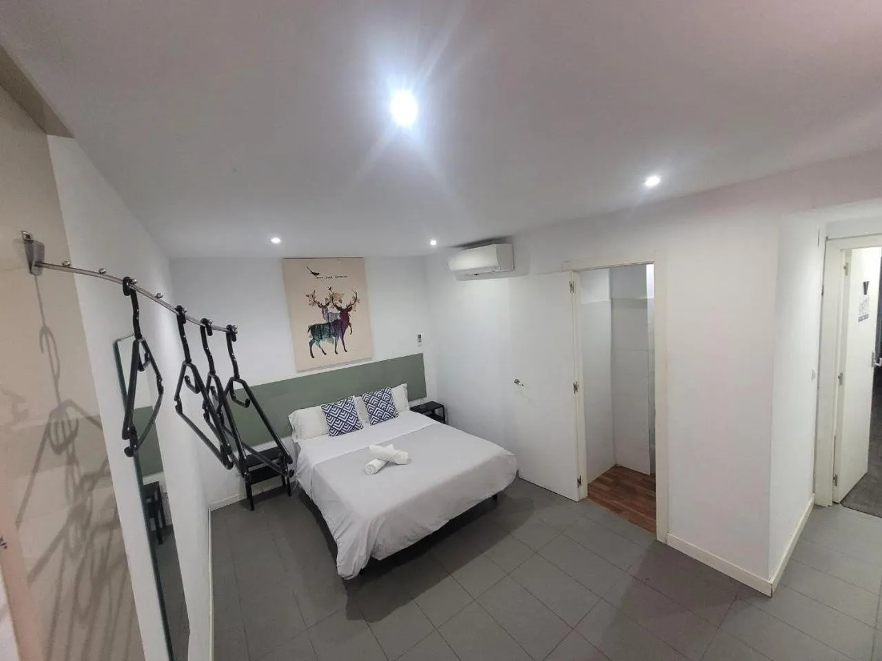 Bed in AYZ Frailes - Auto check-in property