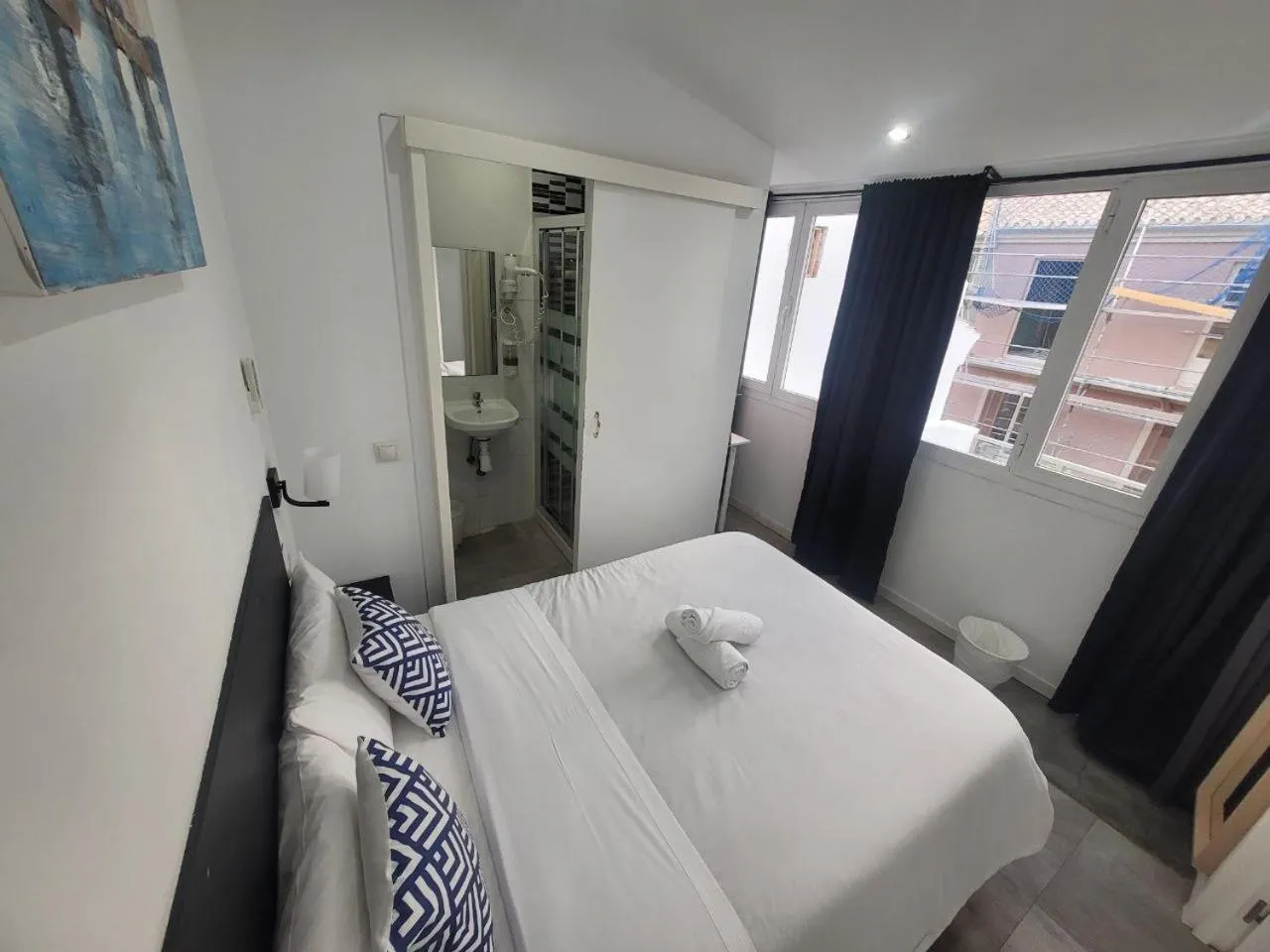 Bed in AYZ Frailes - Auto check-in property