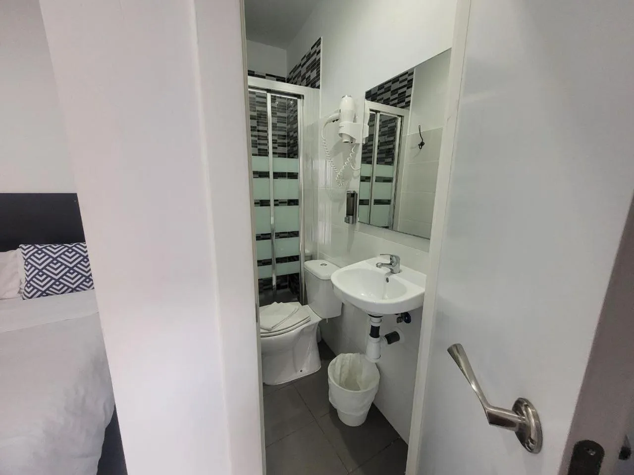 Bathroom in AYZ Frailes - Auto check-in property