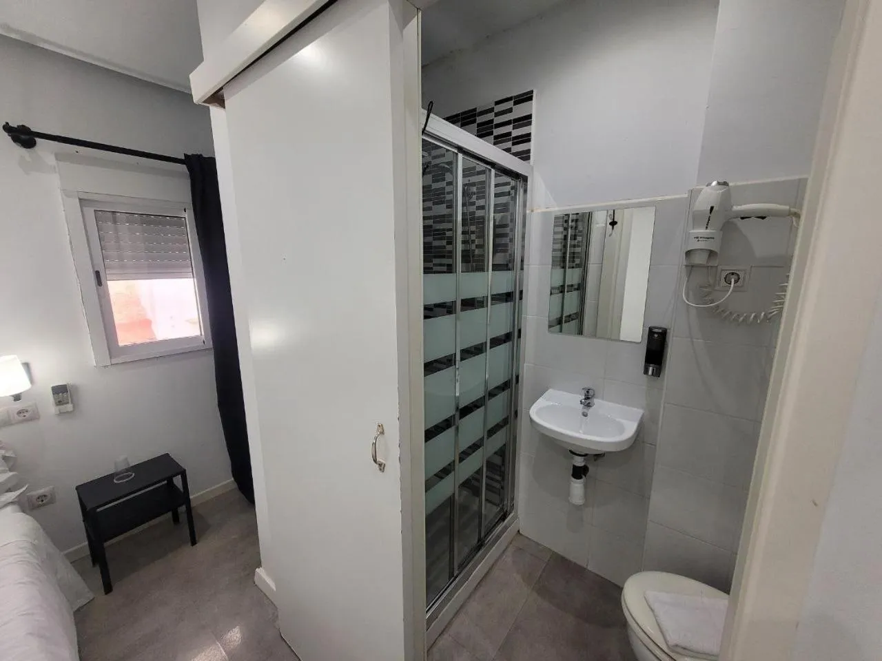 AYZ Frailes - Auto check-in property