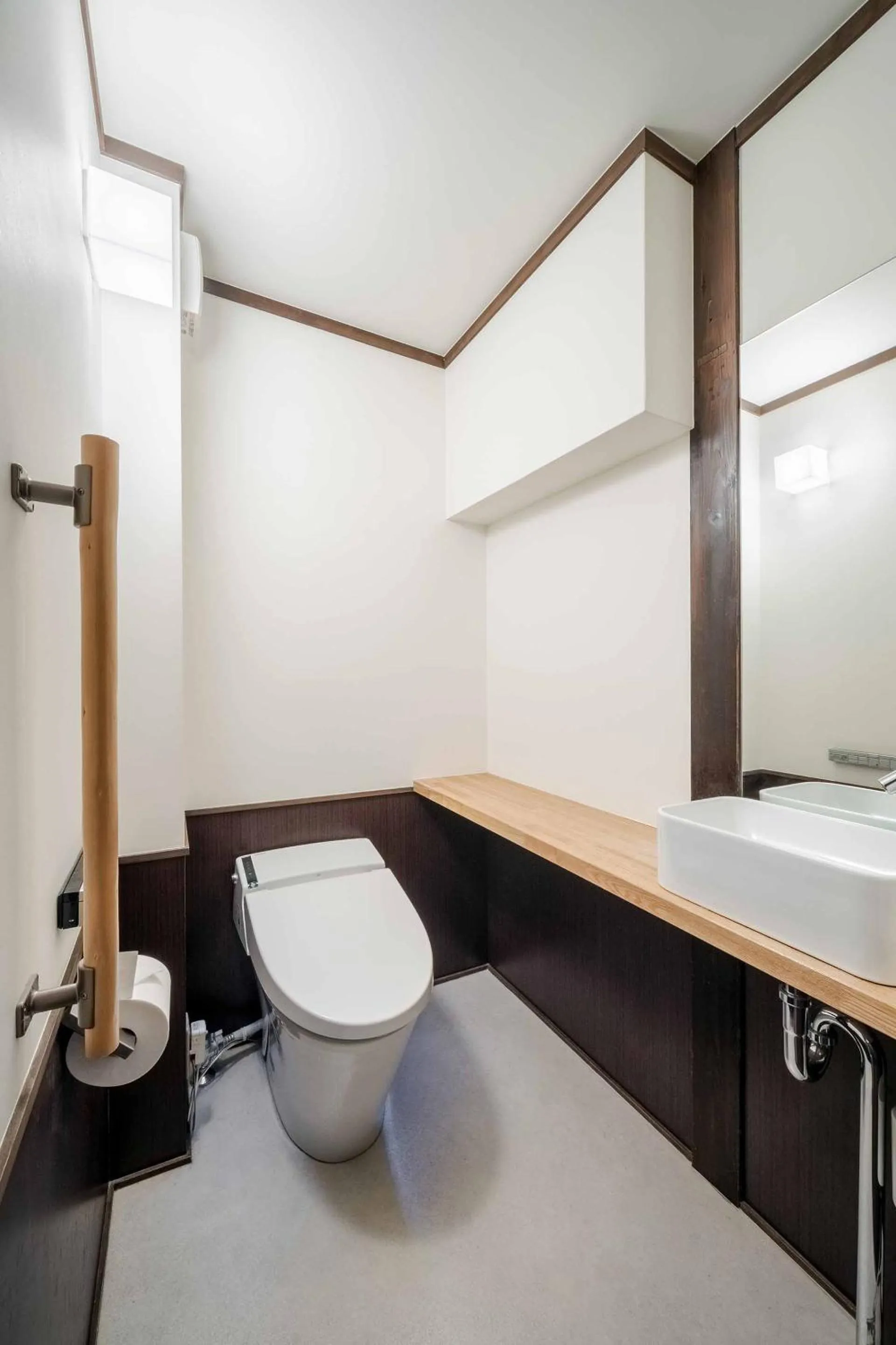 Toilet in Hatoba an Machiya House