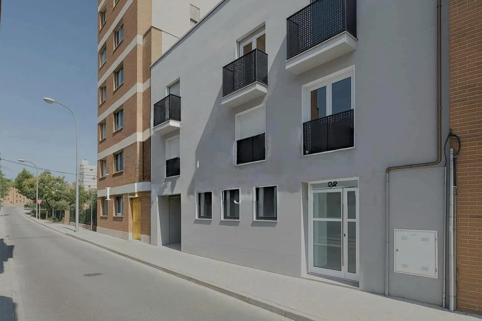 AYZ Villegas - Auto check-in property