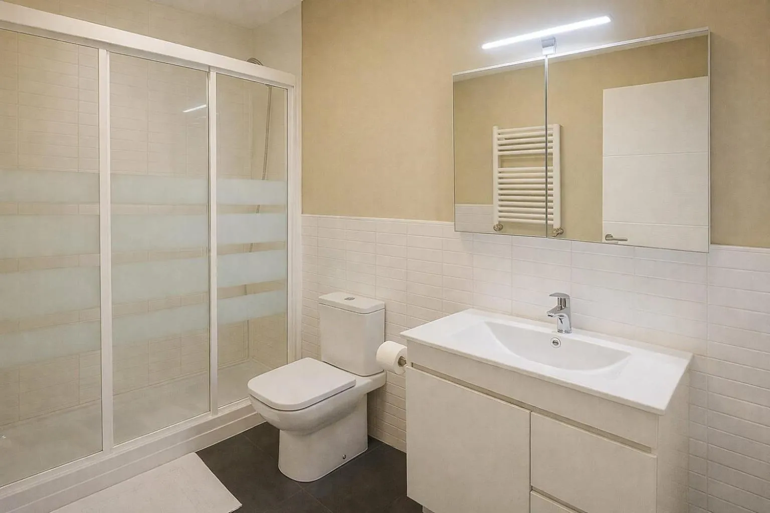 AYZ Villegas - Auto check-in property