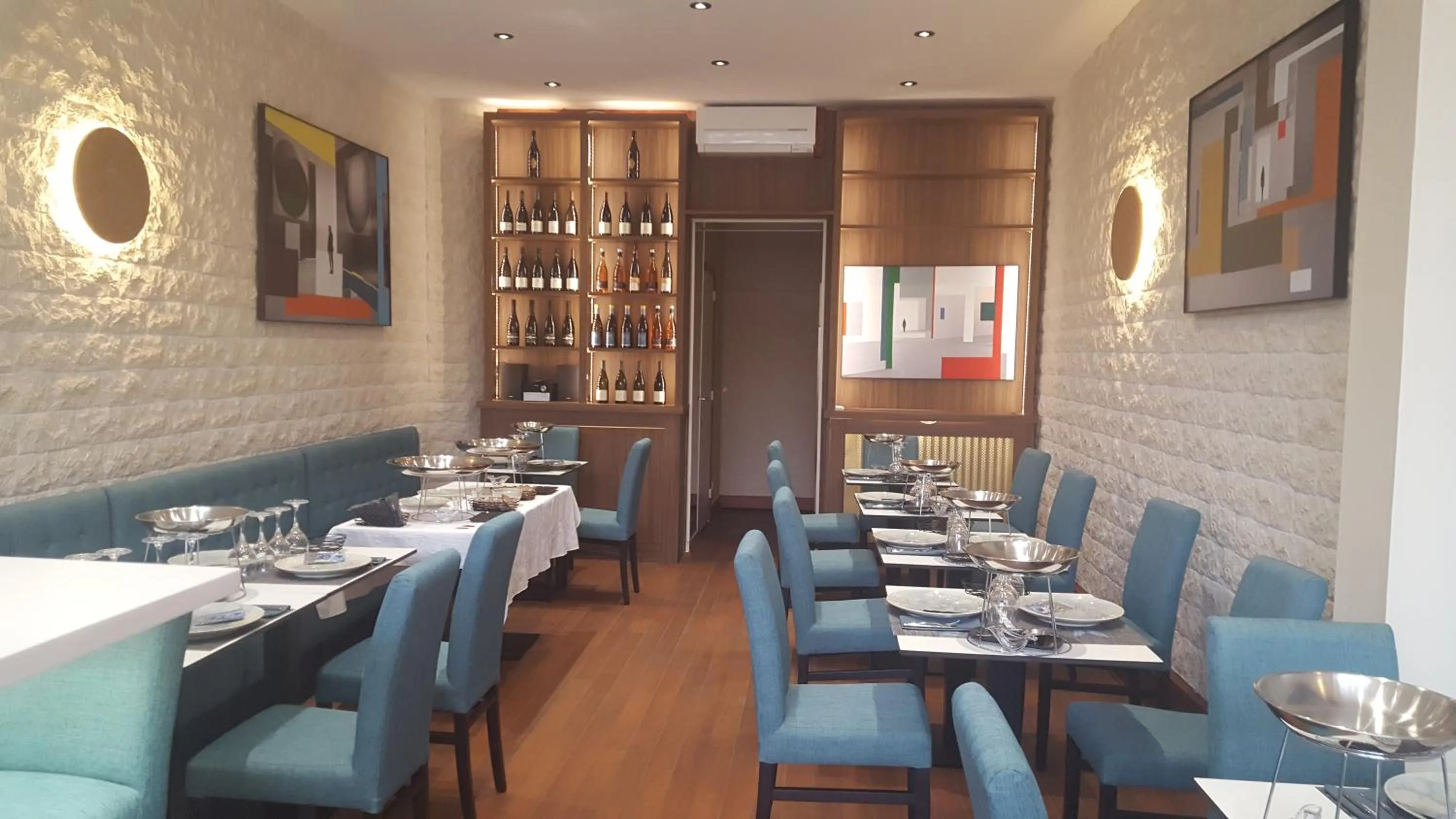 Restaurant/places to eat in Le Grand Hotel