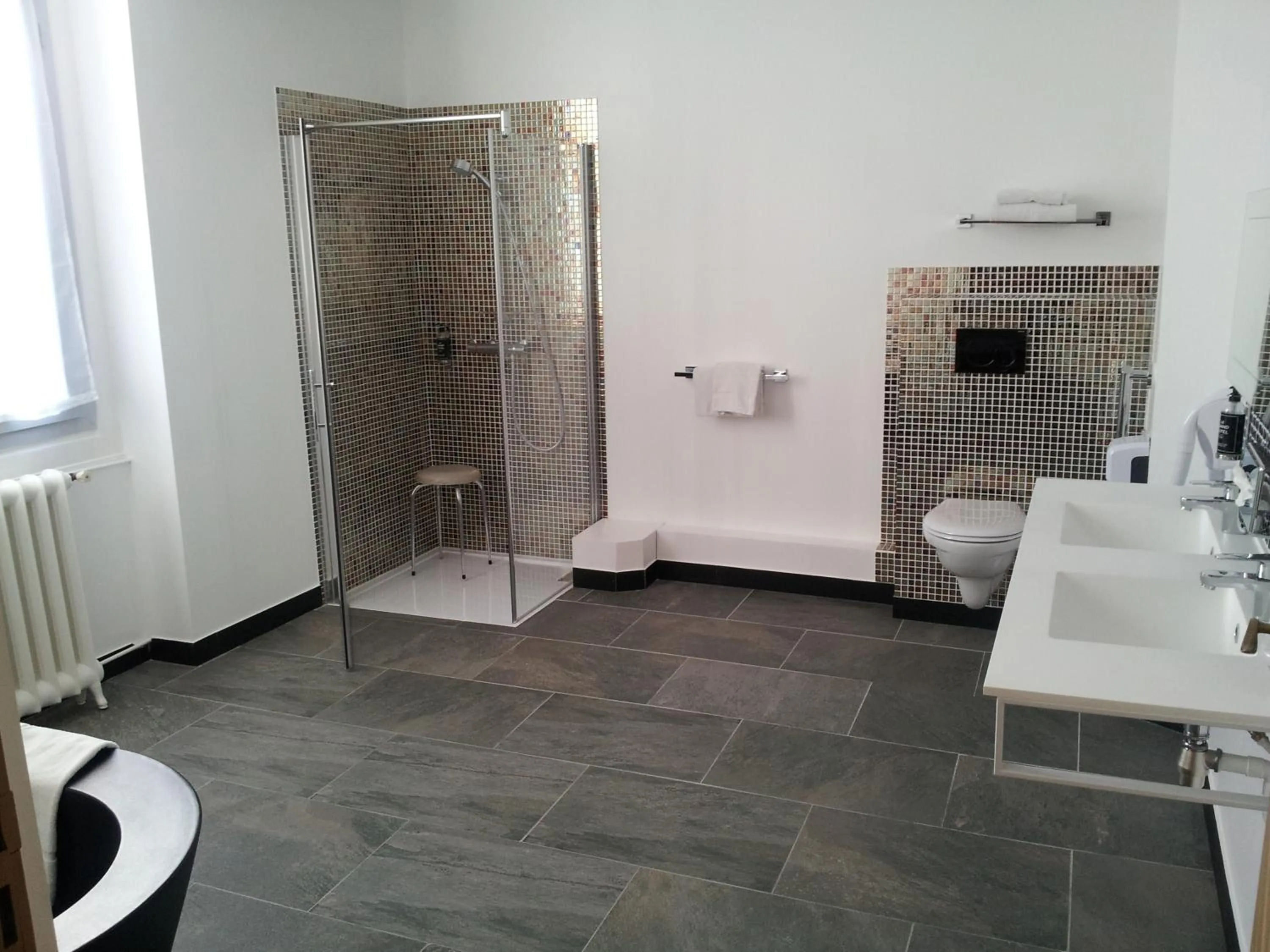 Staff in Le Grand Hotel