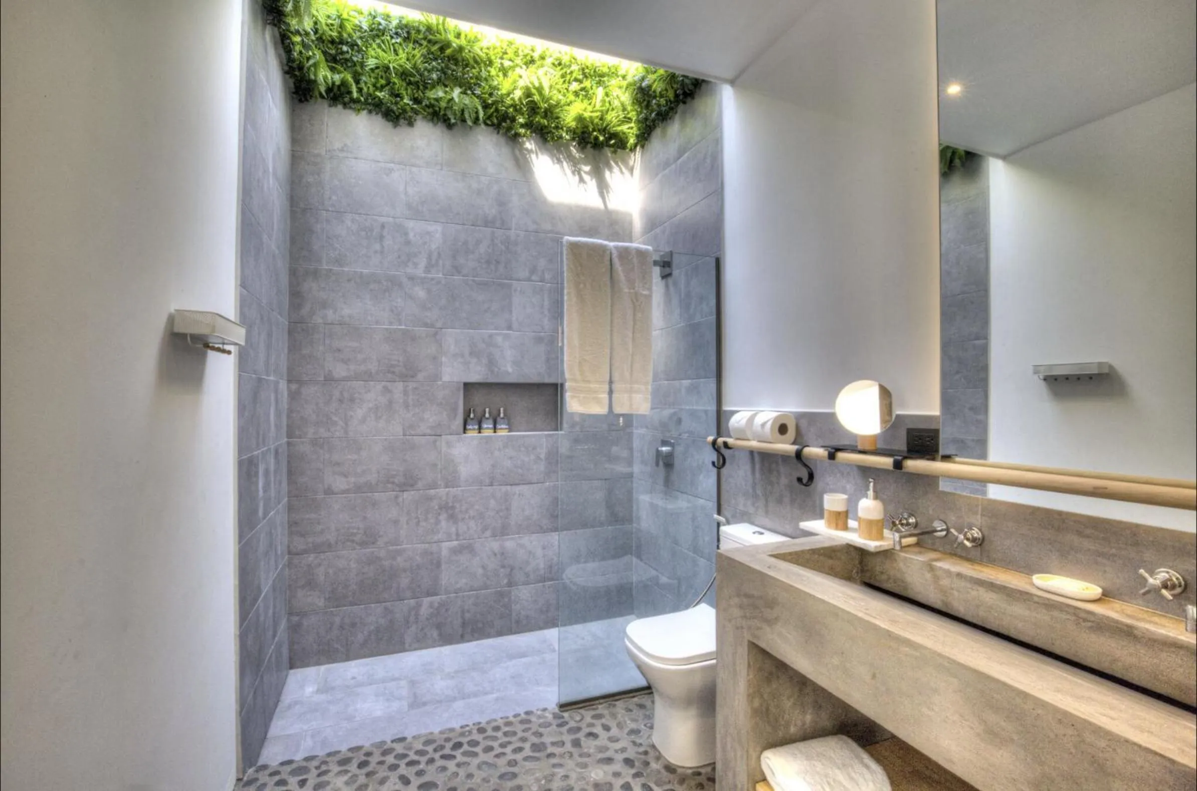 Bathroom in Garten Hotel