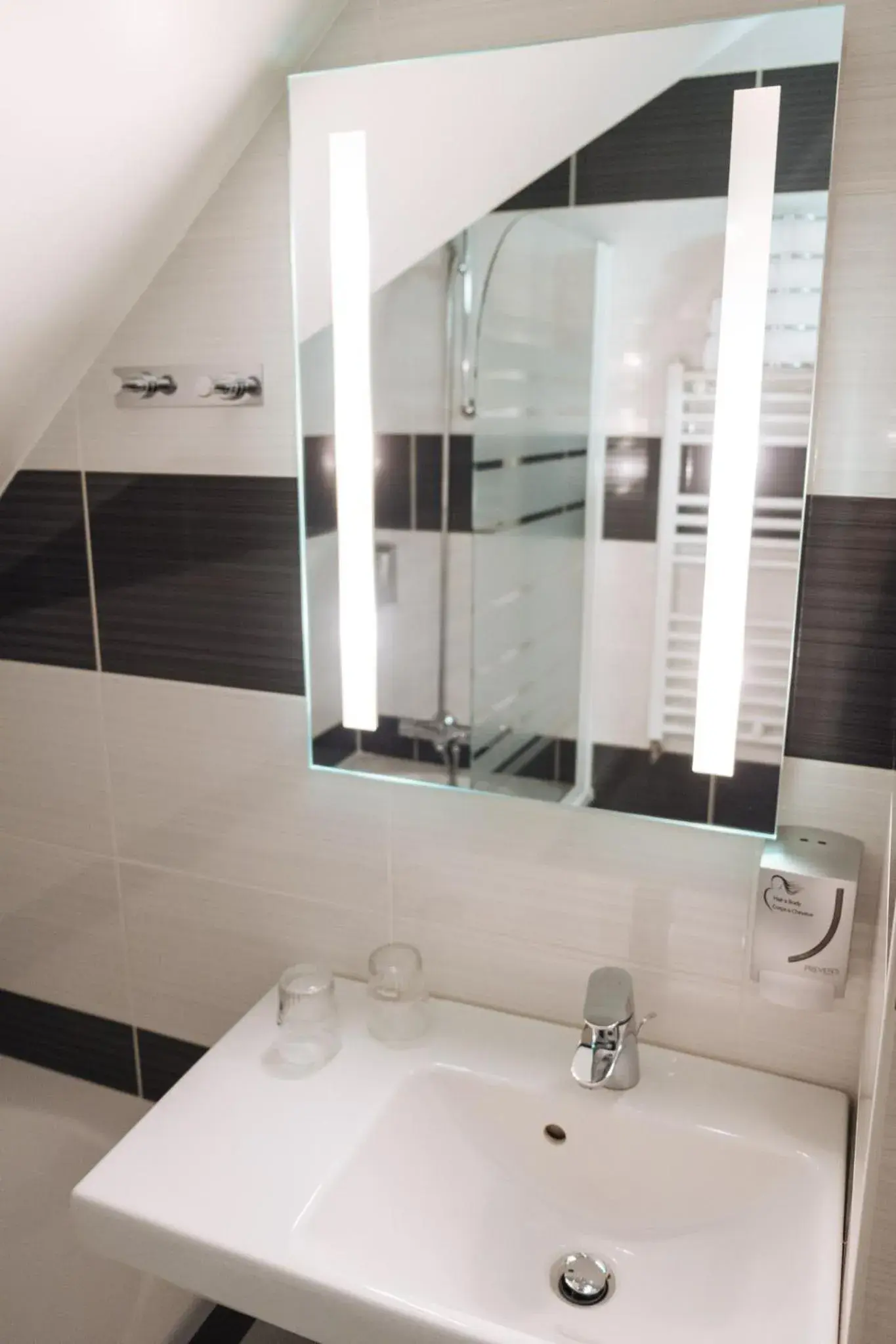 Double Room with River View in La Chaumière Roz-Aven Double Room with River View in La Chaumière Roz-Aven