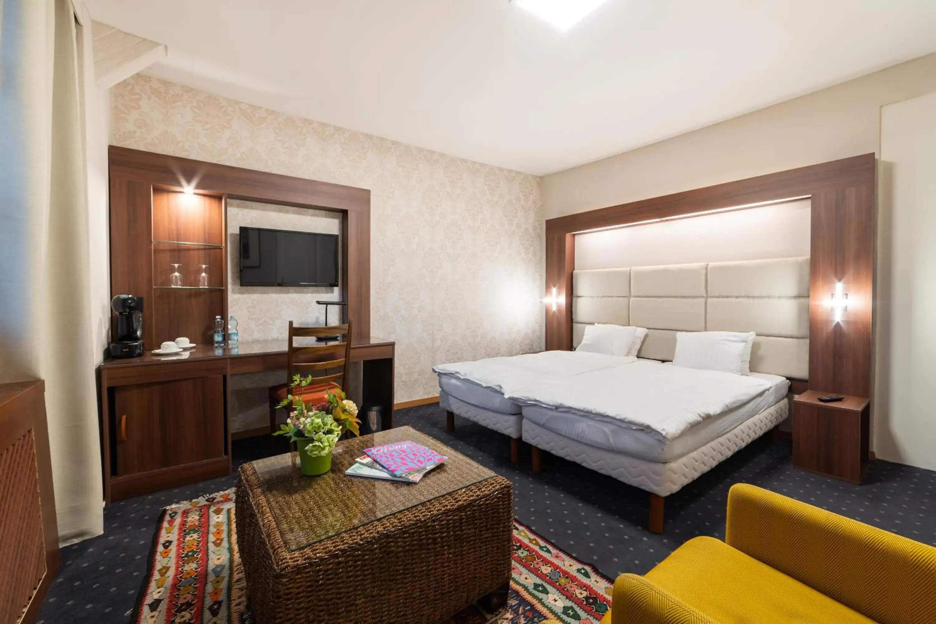 Double or Twin Room in Hotel Restaurant Kutchi Double or Twin Room in Hotel Restaurant Kutchi