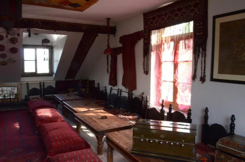 Lounge or bar in Hotel Restaurant Kutchi