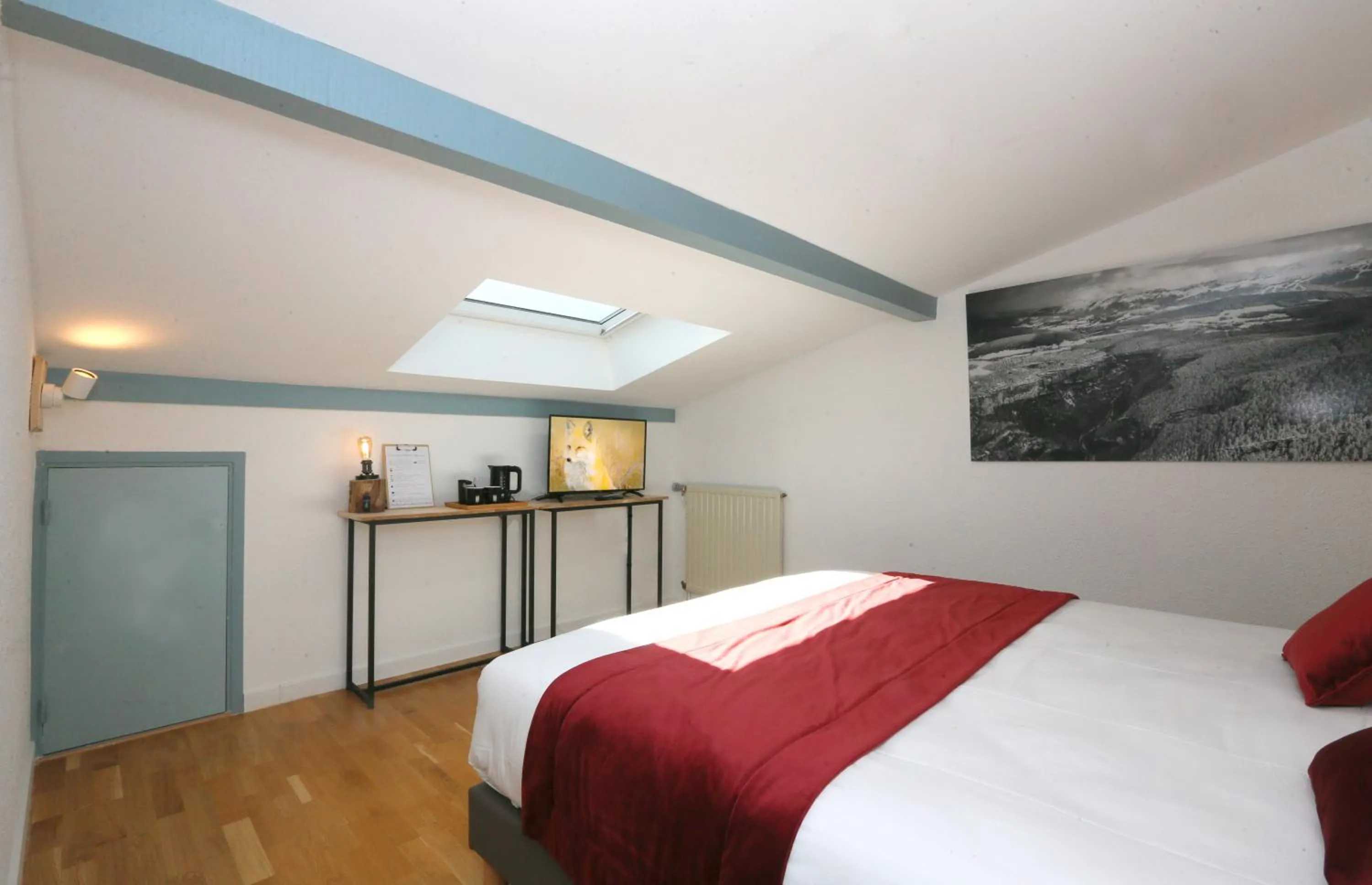 Bed in Hôtel Restaurant La Buffe