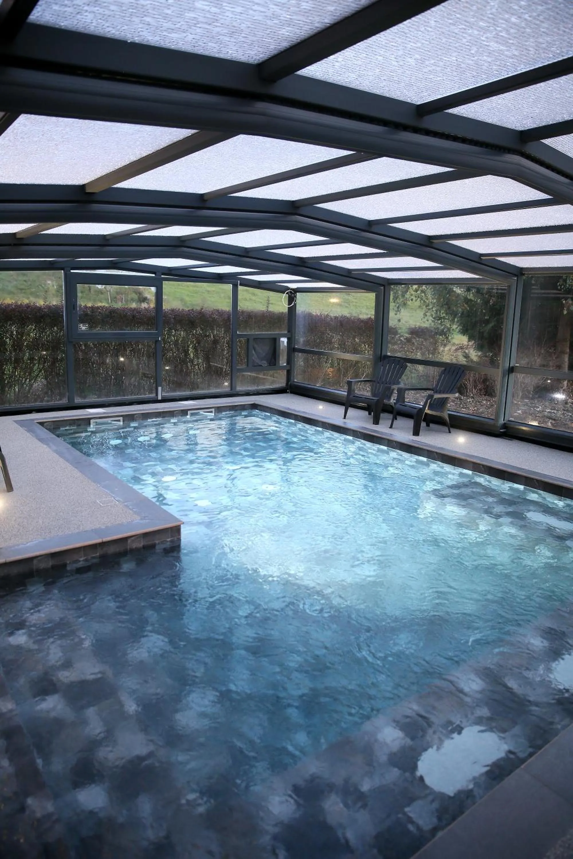 Hot Tub in Hôtel Restaurant La Buffe