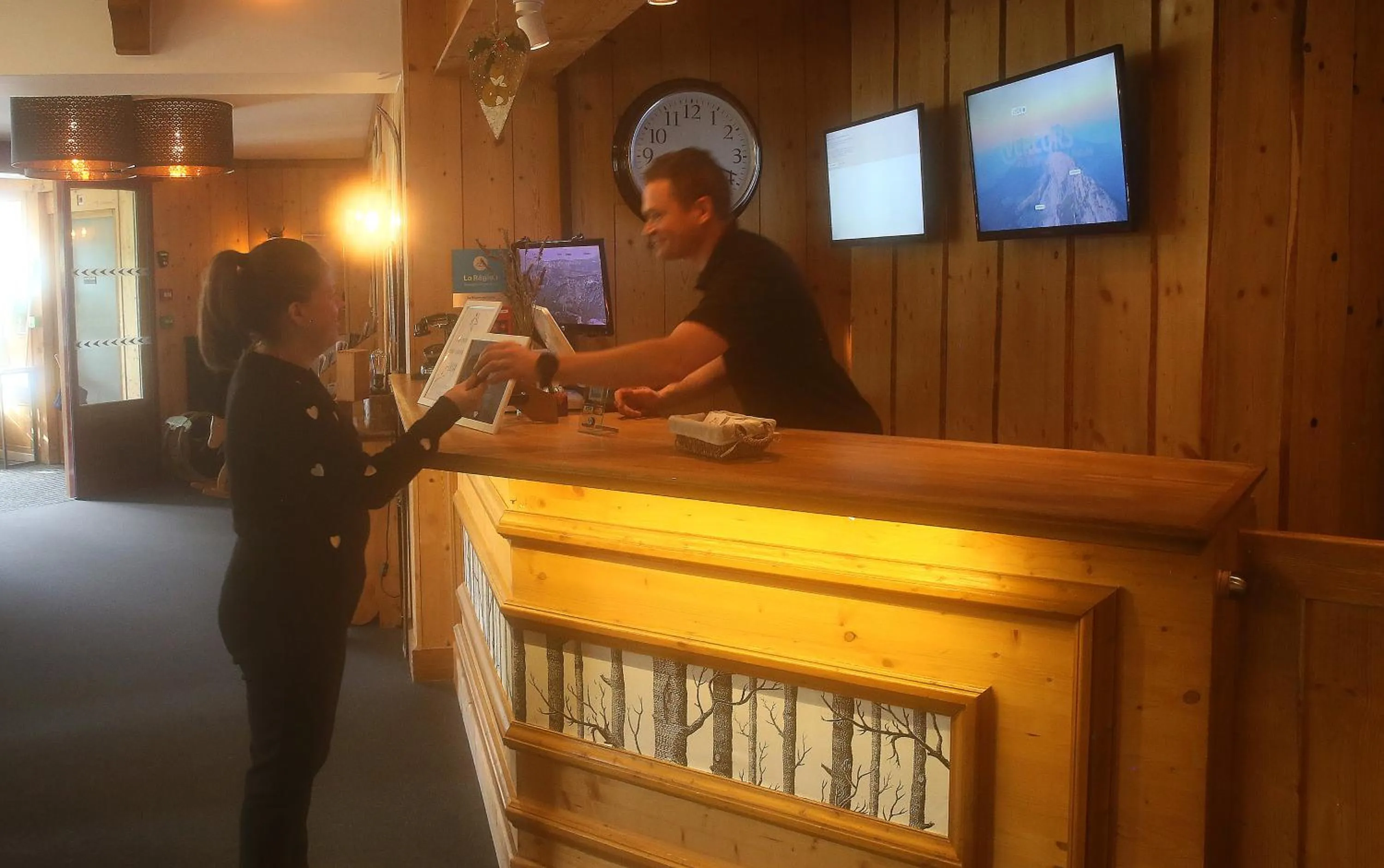 Staff in Hôtel Restaurant La Buffe