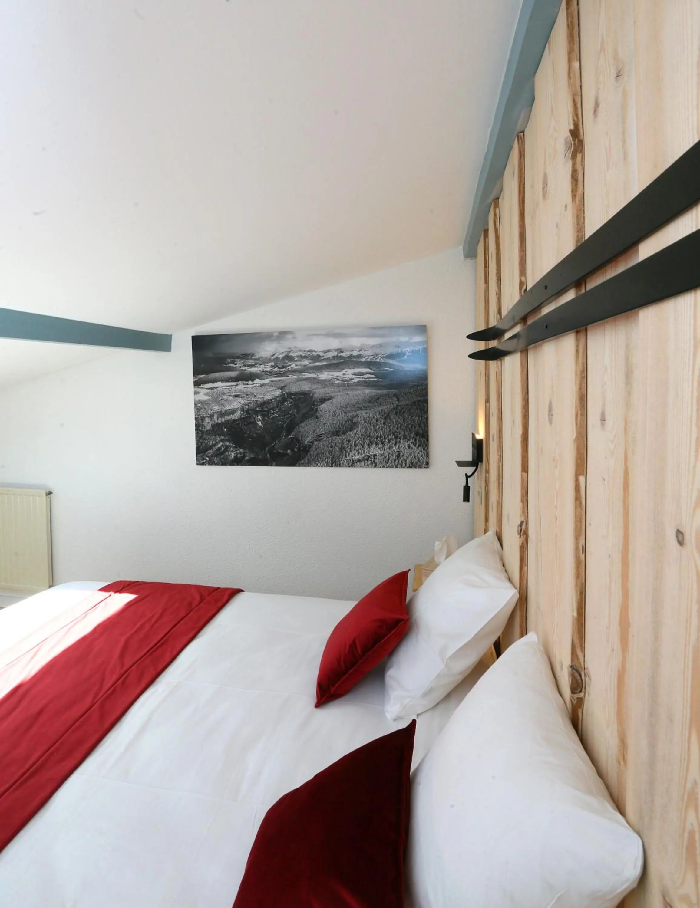 Bed in Hôtel Restaurant La Buffe