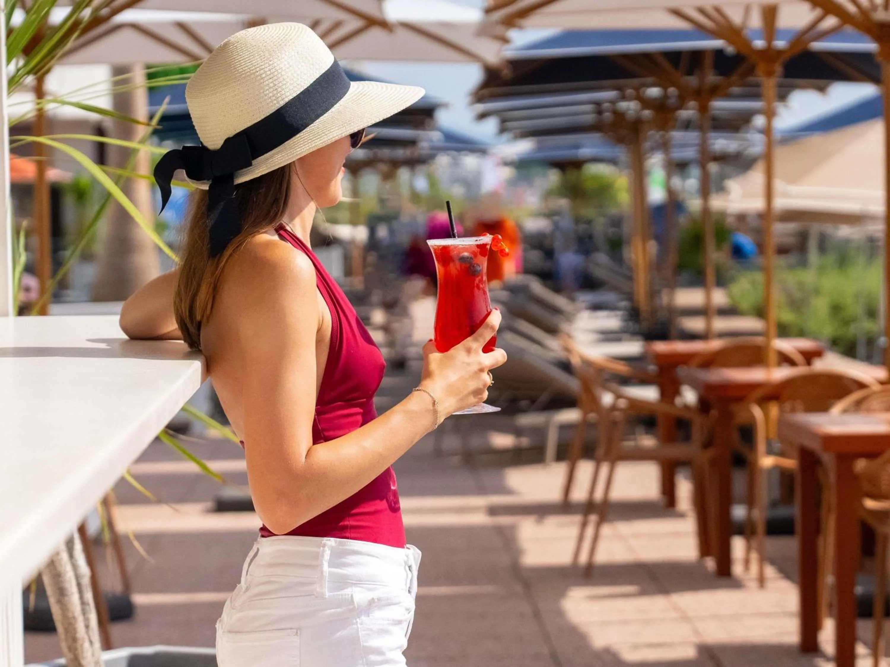 Lounge or bar in Pullman Cannes Mandelieu