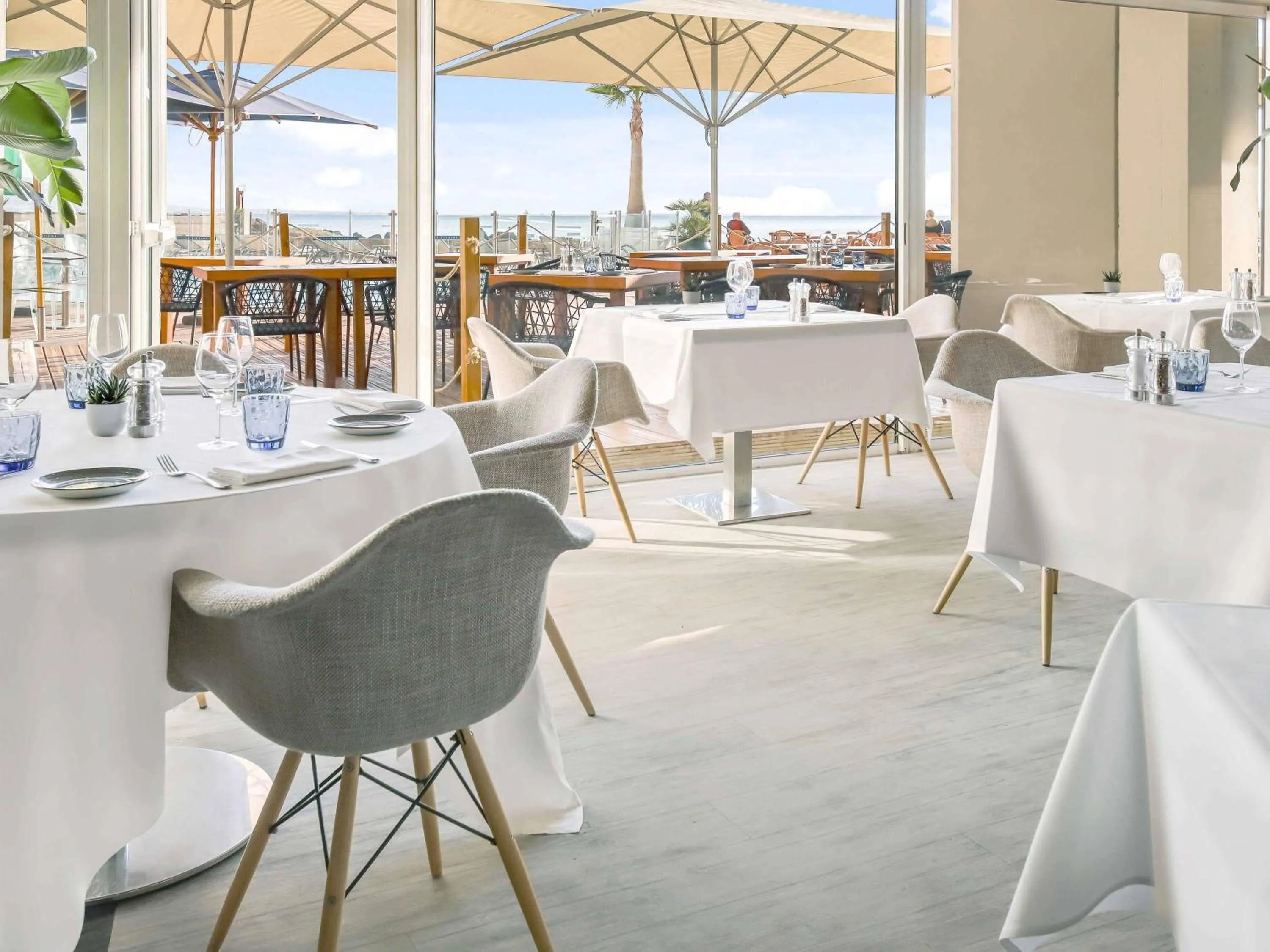 Restaurant/places to eat in Pullman Cannes Mandelieu