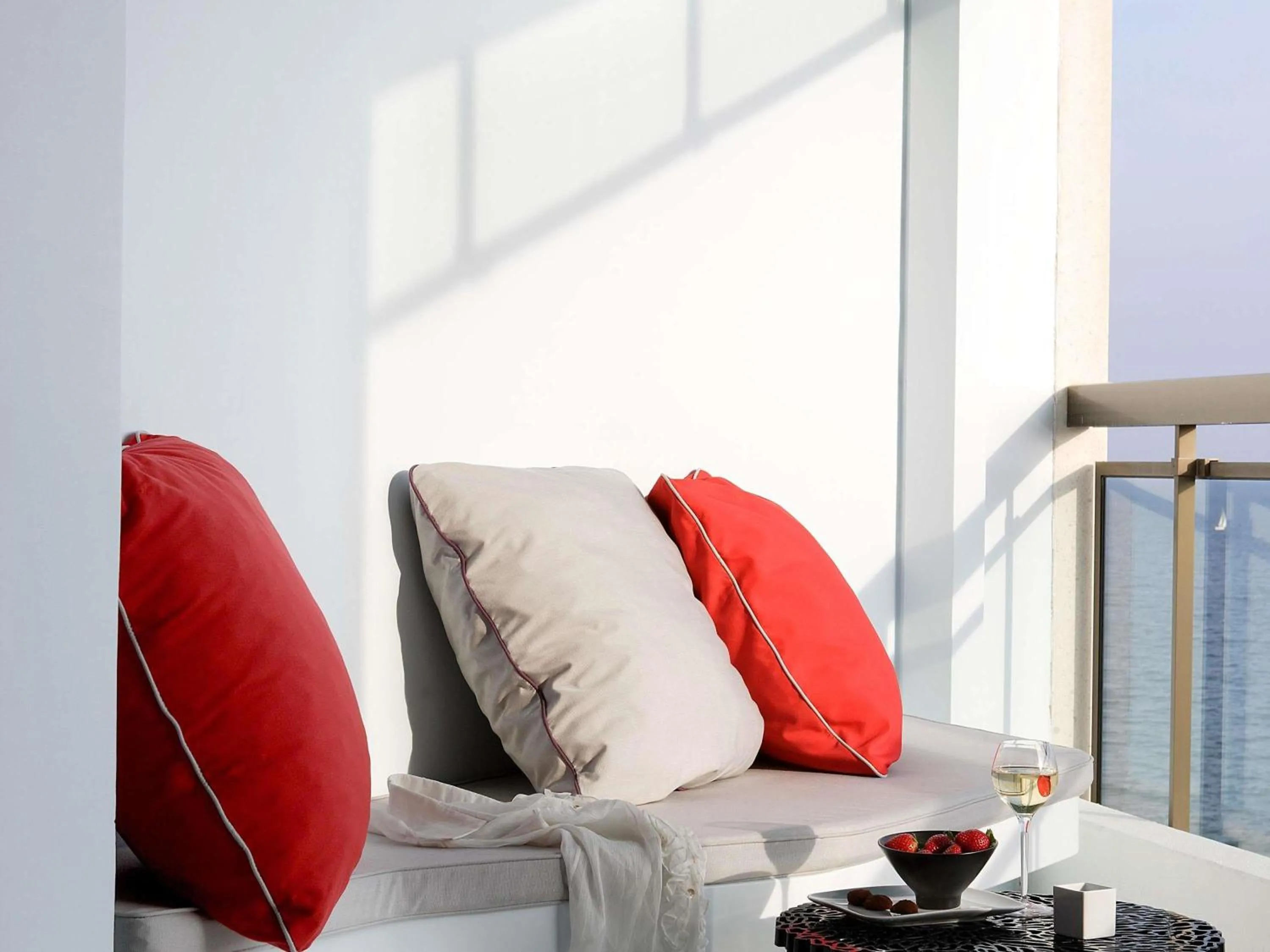 Photo of the whole room in Pullman Cannes Mandelieu