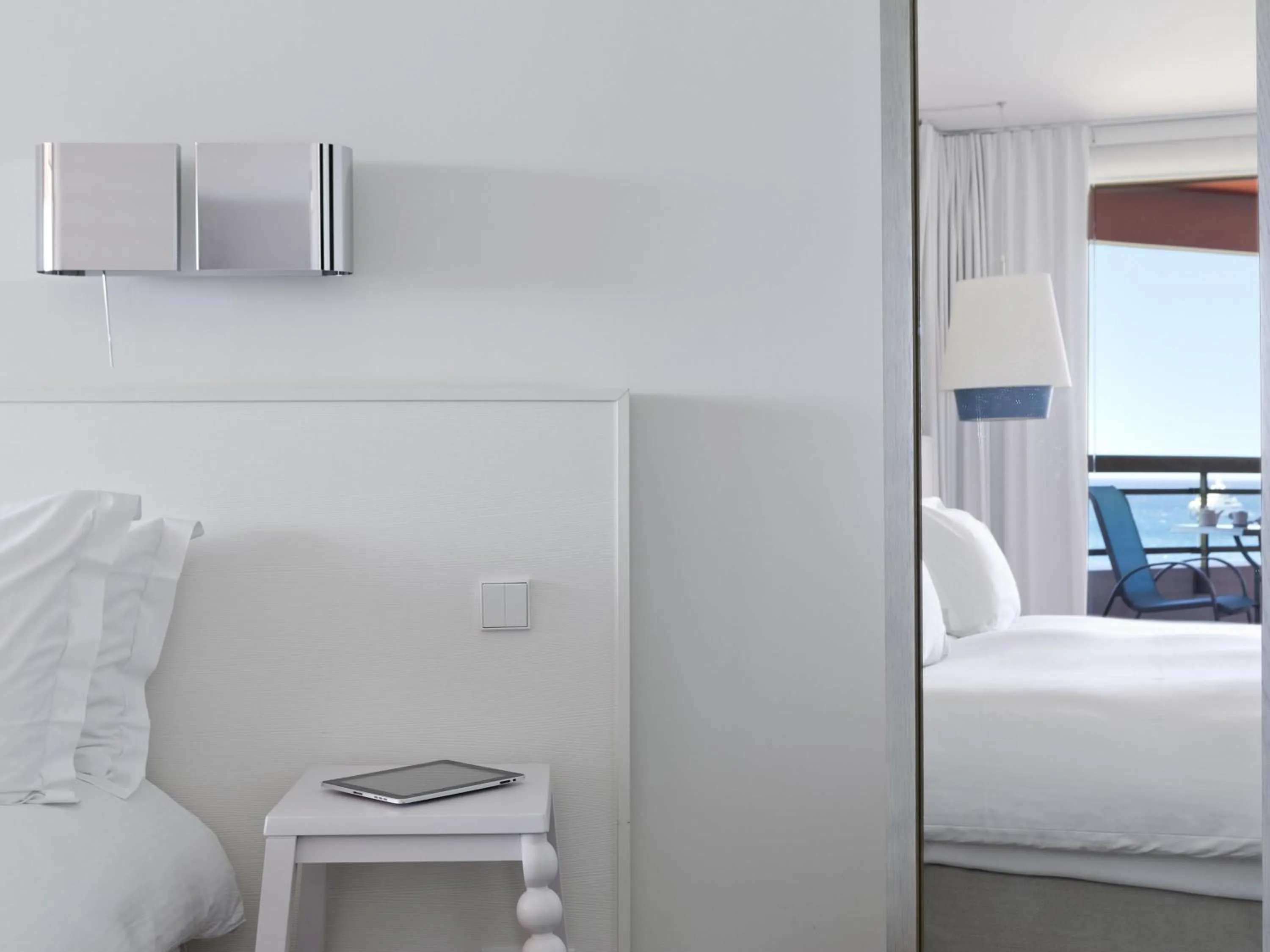 Bedroom, Bed in Pullman Cannes Mandelieu