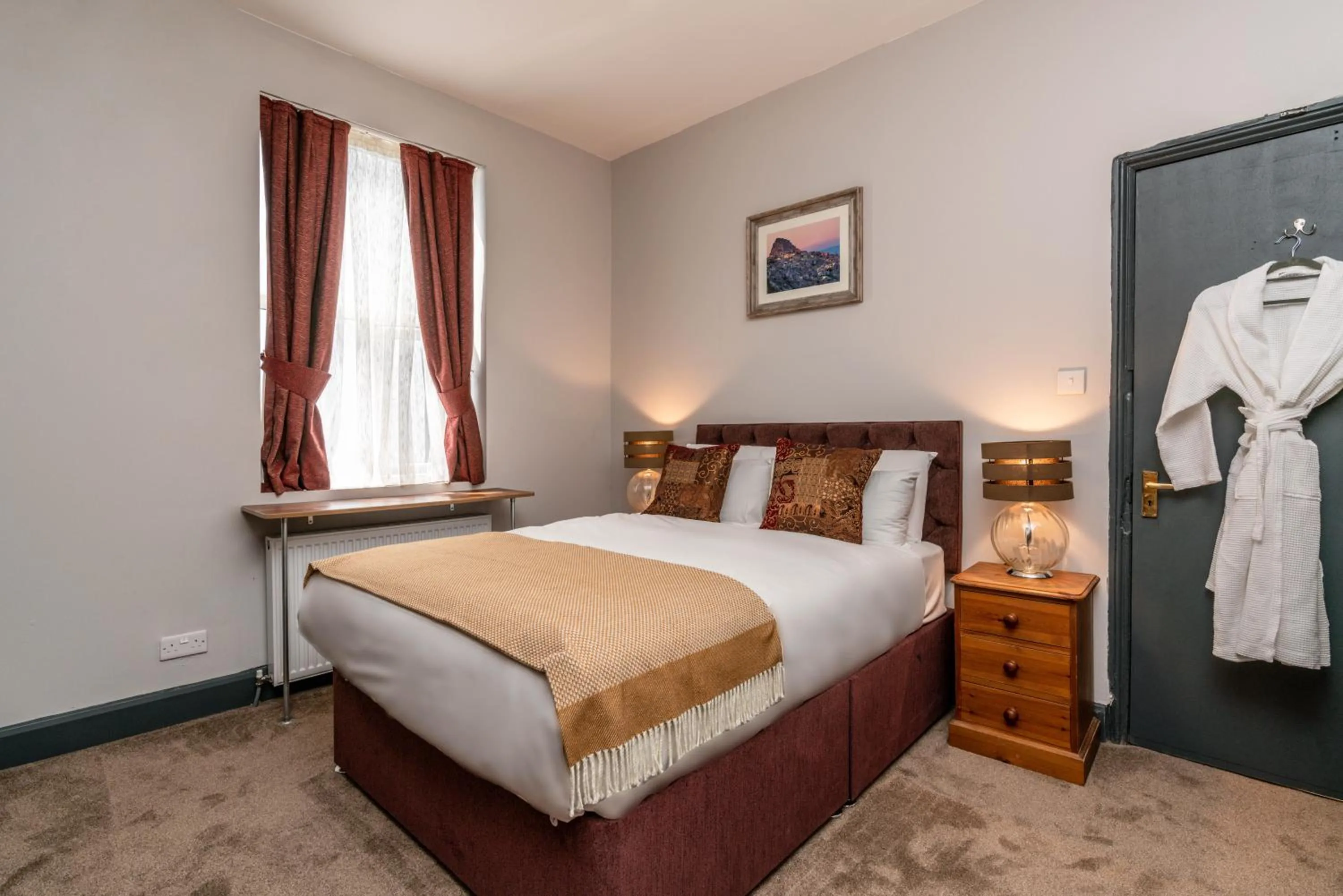 Photo of the whole room, Bed in Cappadocia Guest House