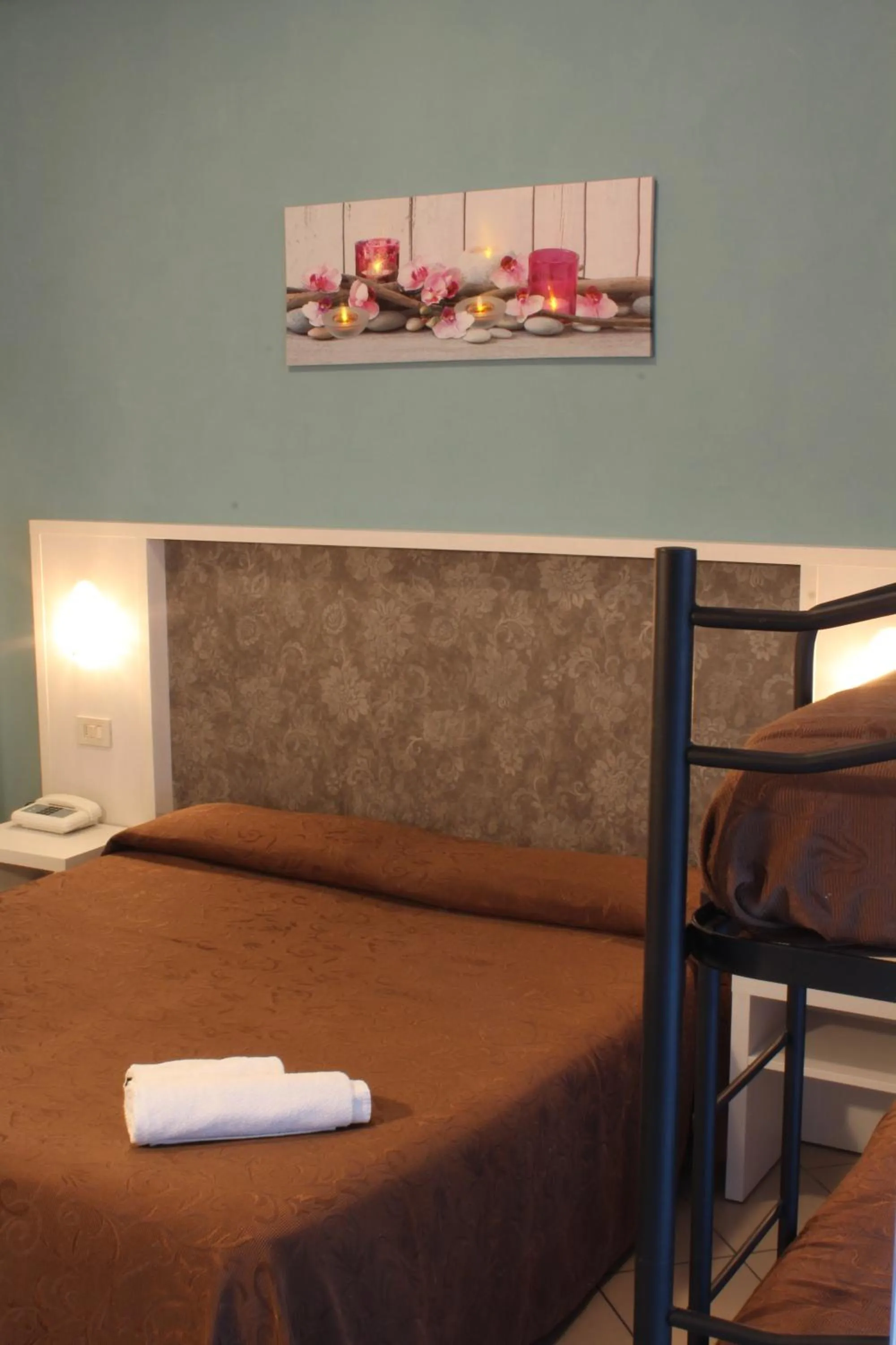 Bedroom, Bed in Hotel Senyor