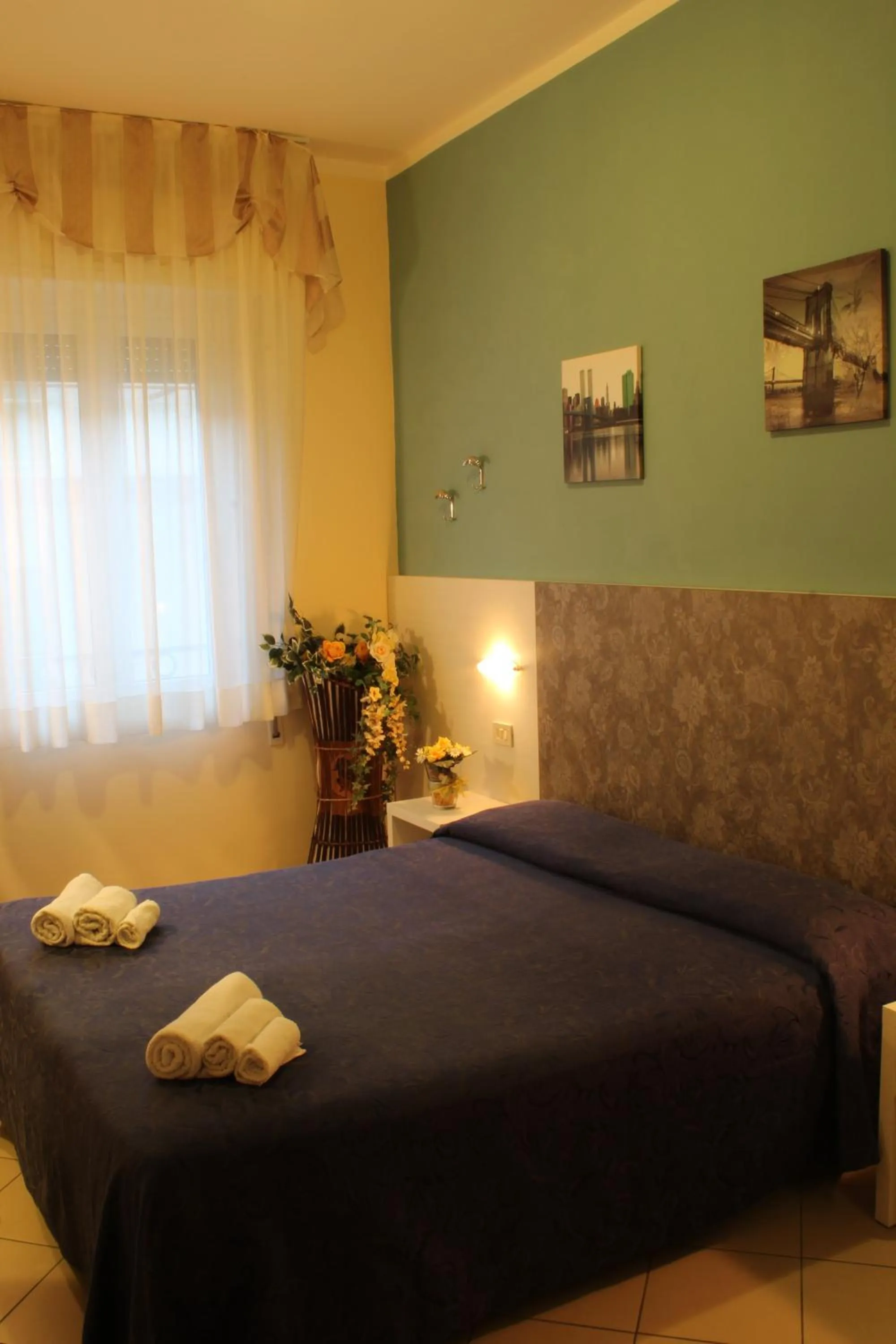 Bedroom, Bed in Hotel Senyor