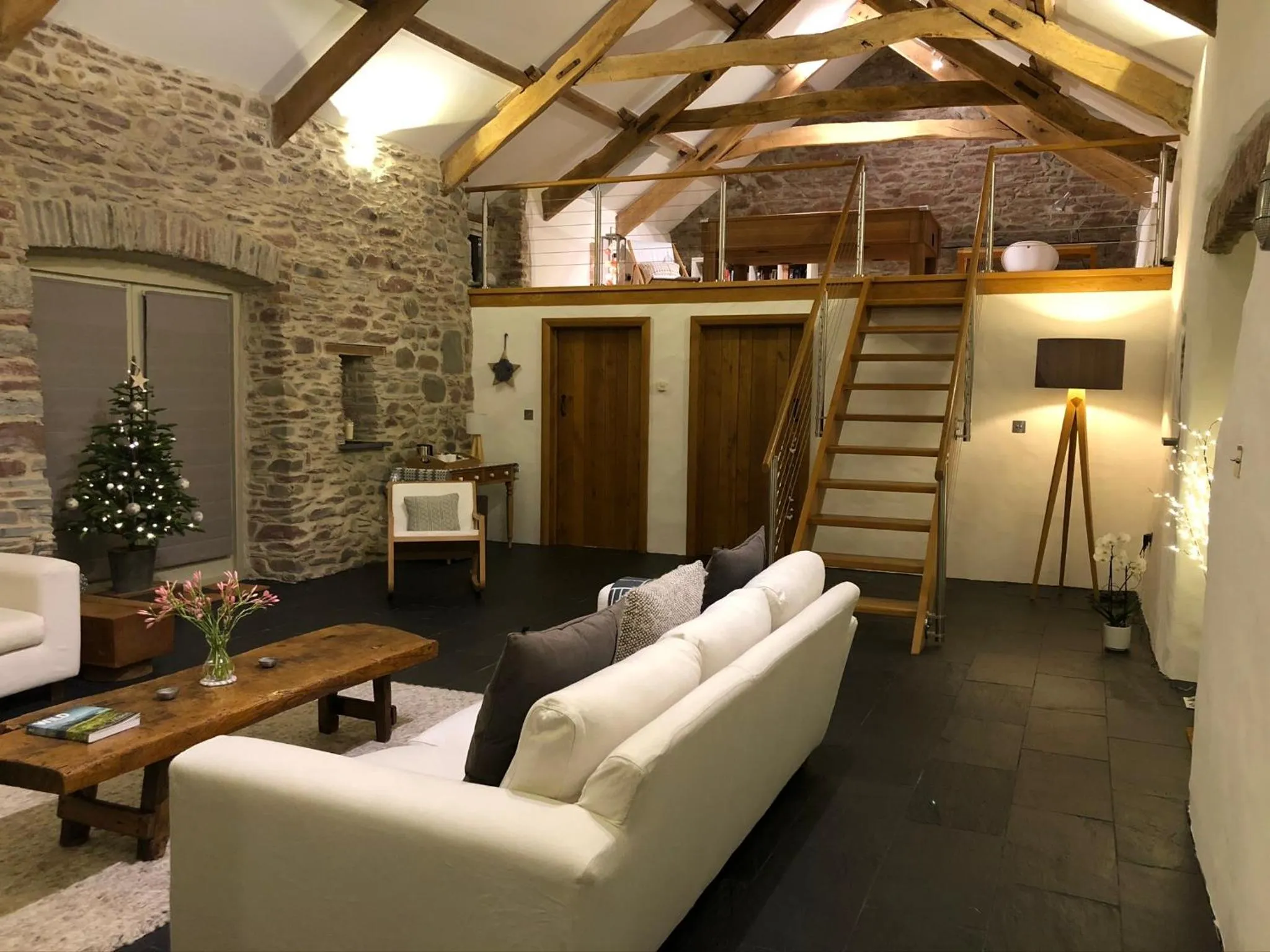 Dan y Graig Barn, Carmarthen