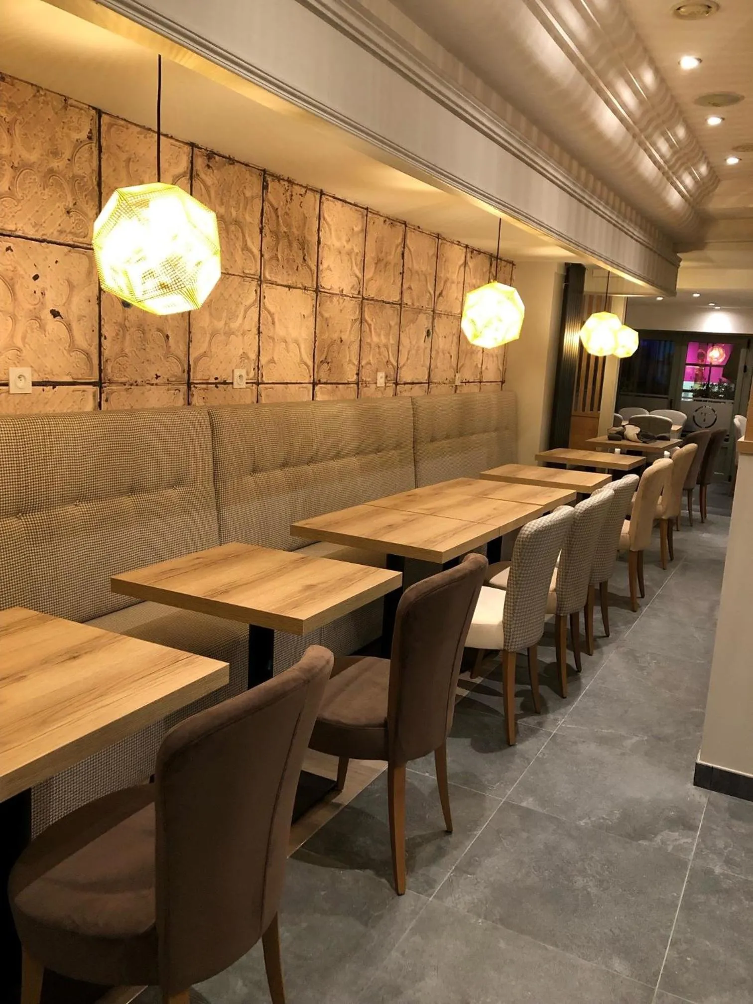 Restaurant/places to eat in Best Western Le Duguesclin Hôtel-Restaurant