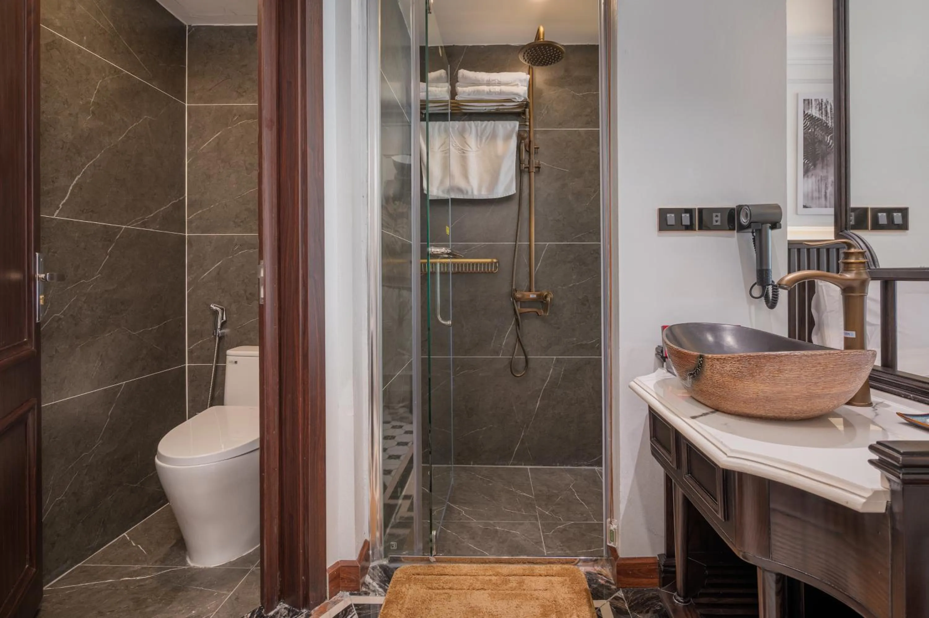 Bathroom in Sapa Horizon Hotel