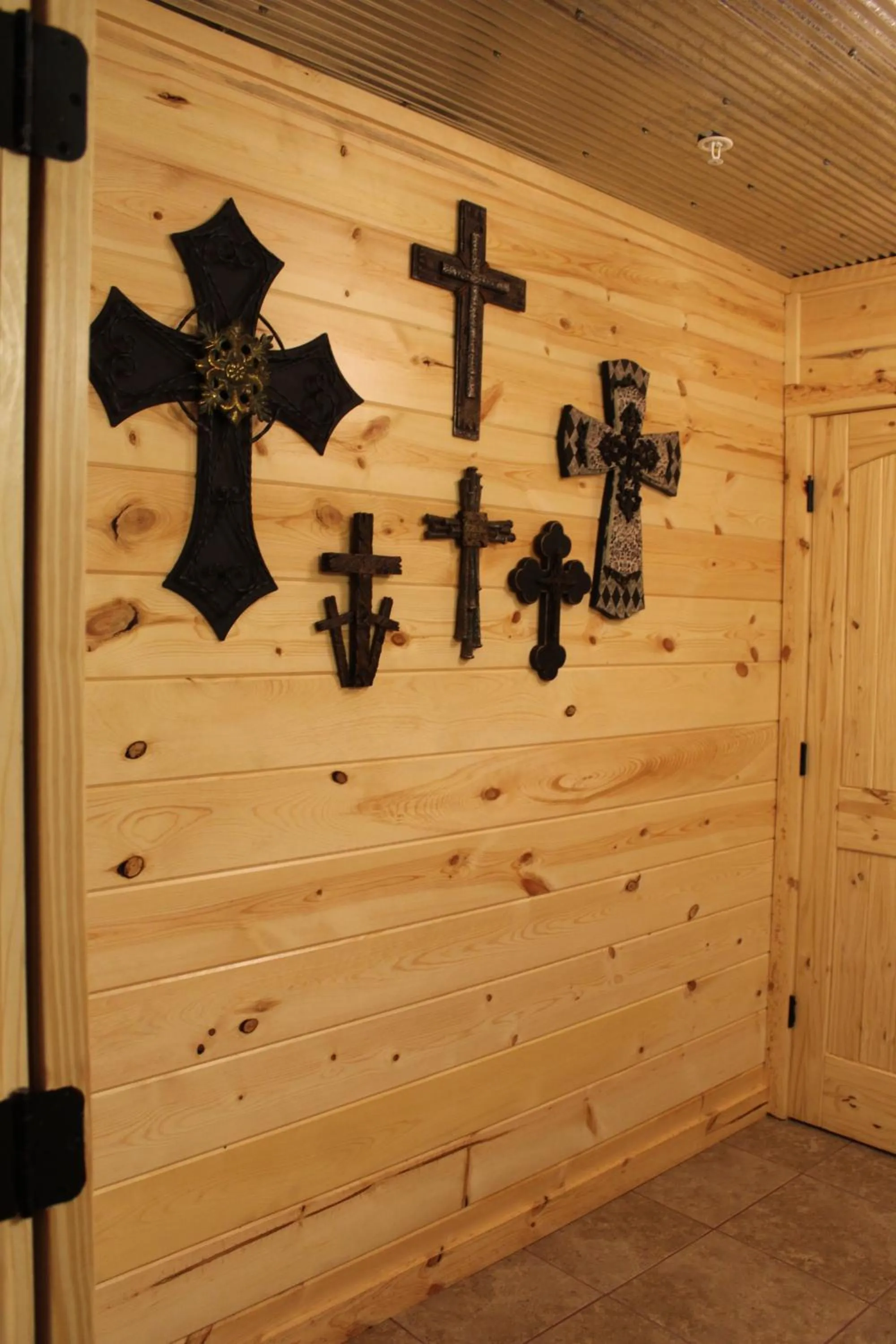 Samantha's Timber Inn