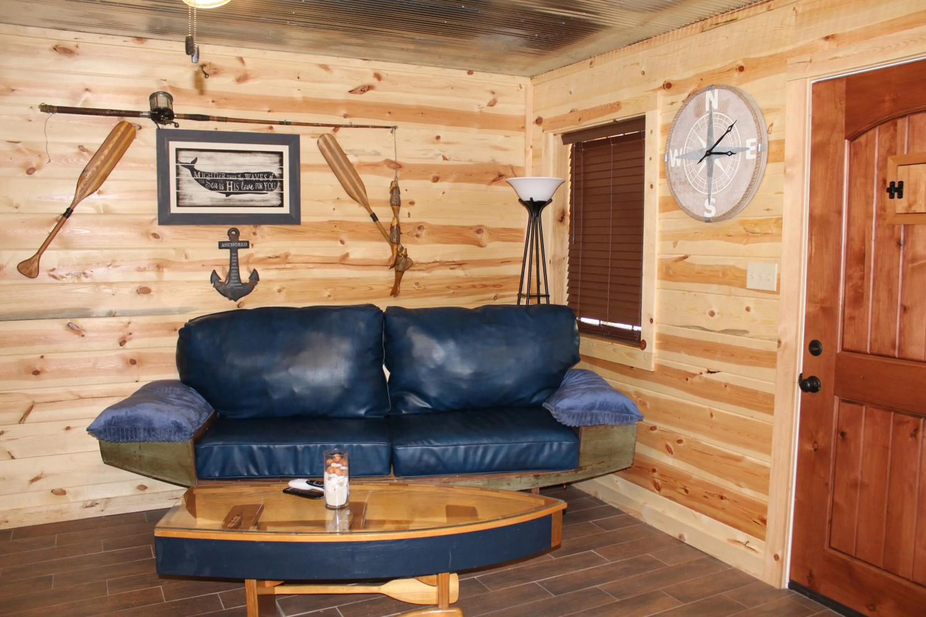 Samantha's Timber Inn