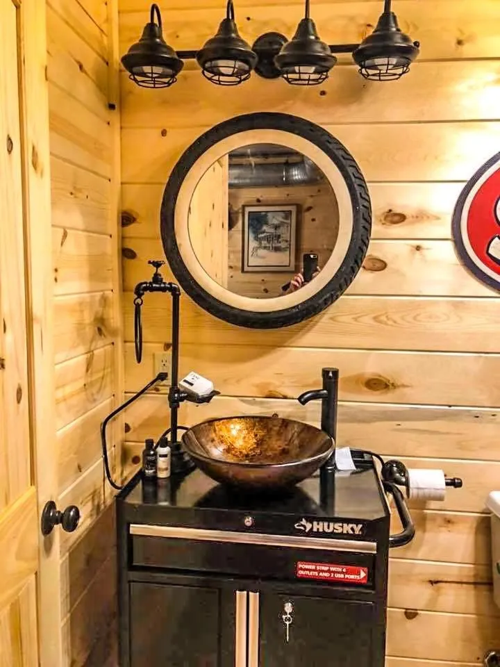 Samantha's Timber Inn