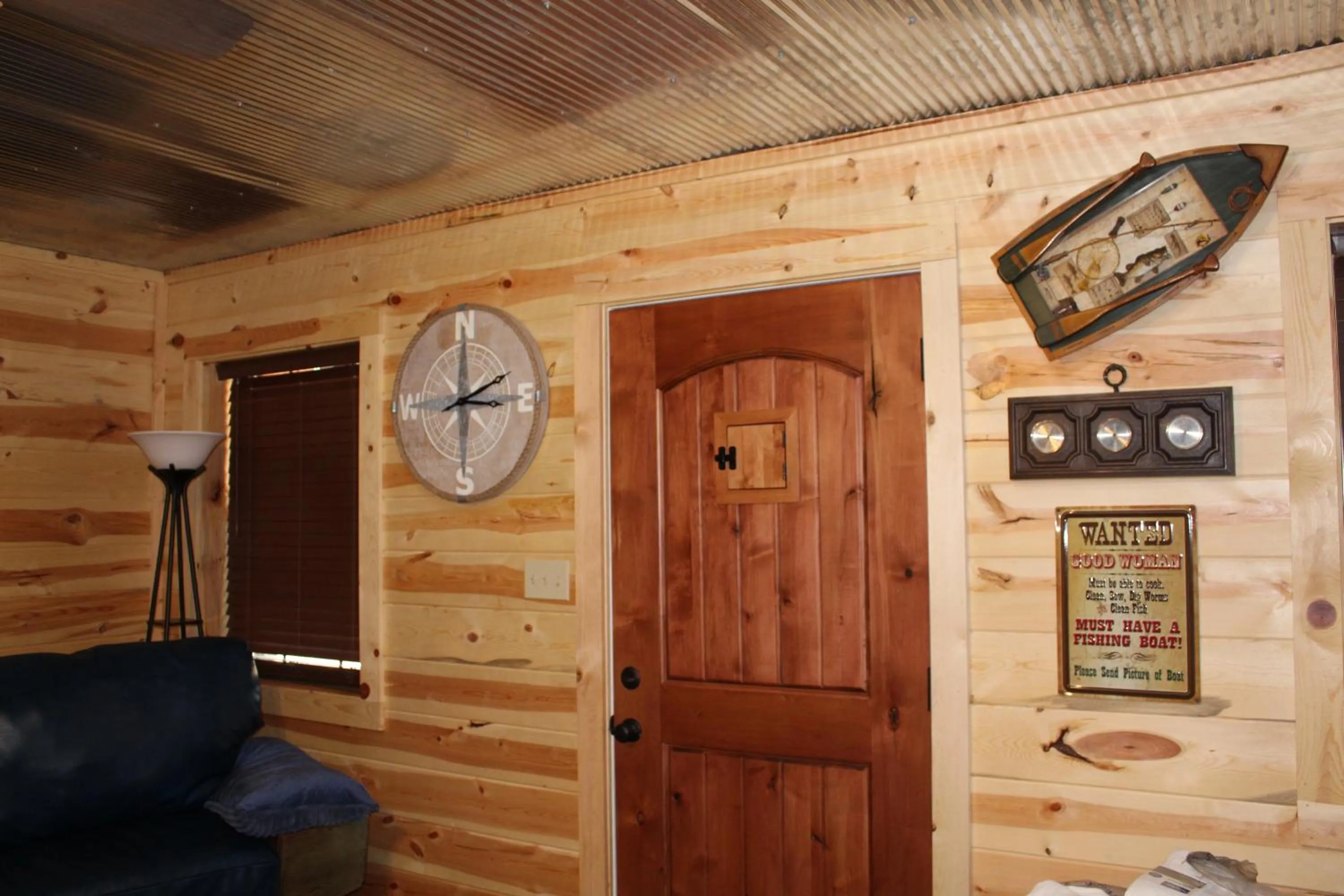 Samantha's Timber Inn