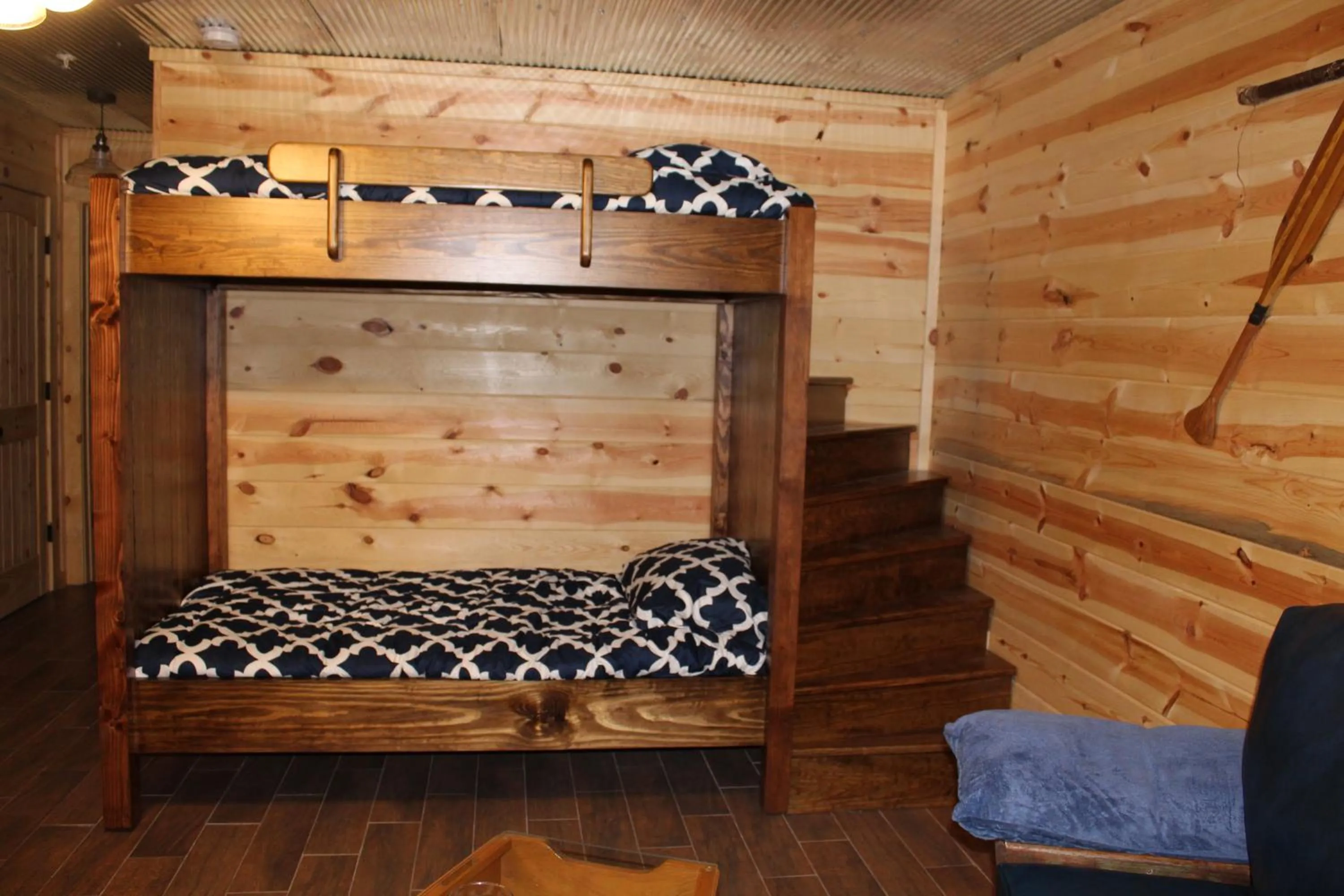 Samantha's Timber Inn