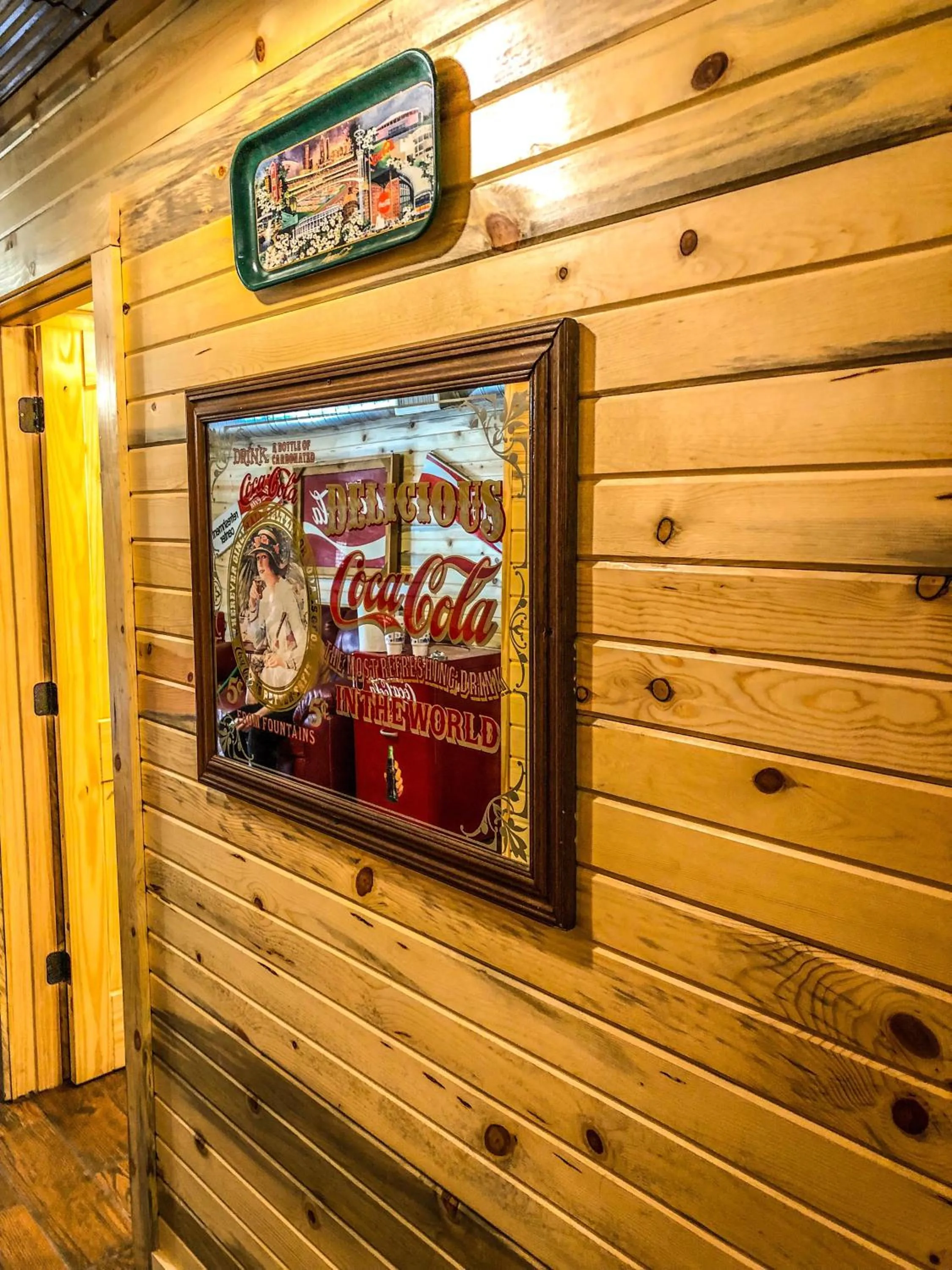 Samantha's Timber Inn