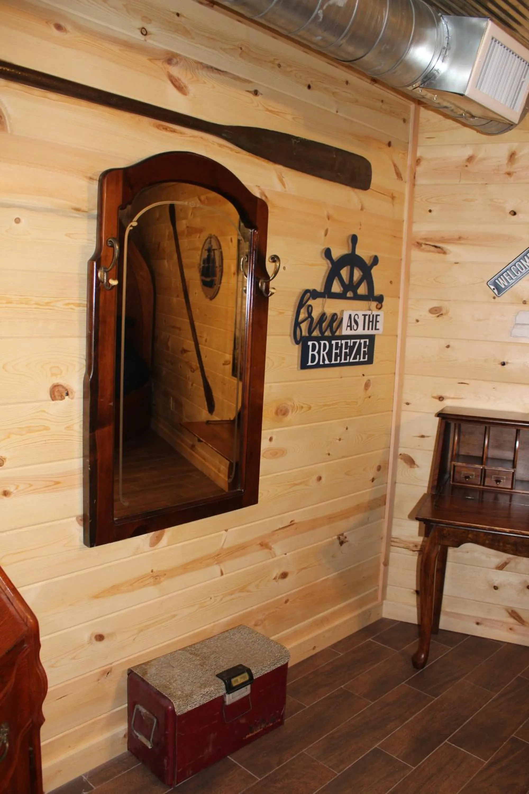 Samantha's Timber Inn