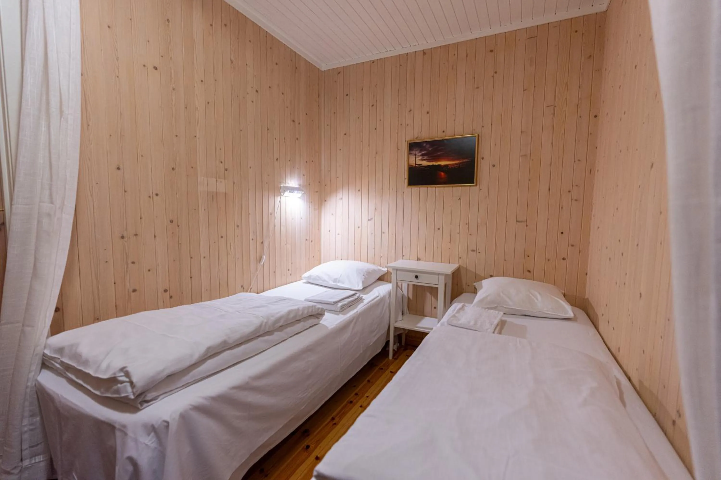 Bed in Henningsvær Rorbuer