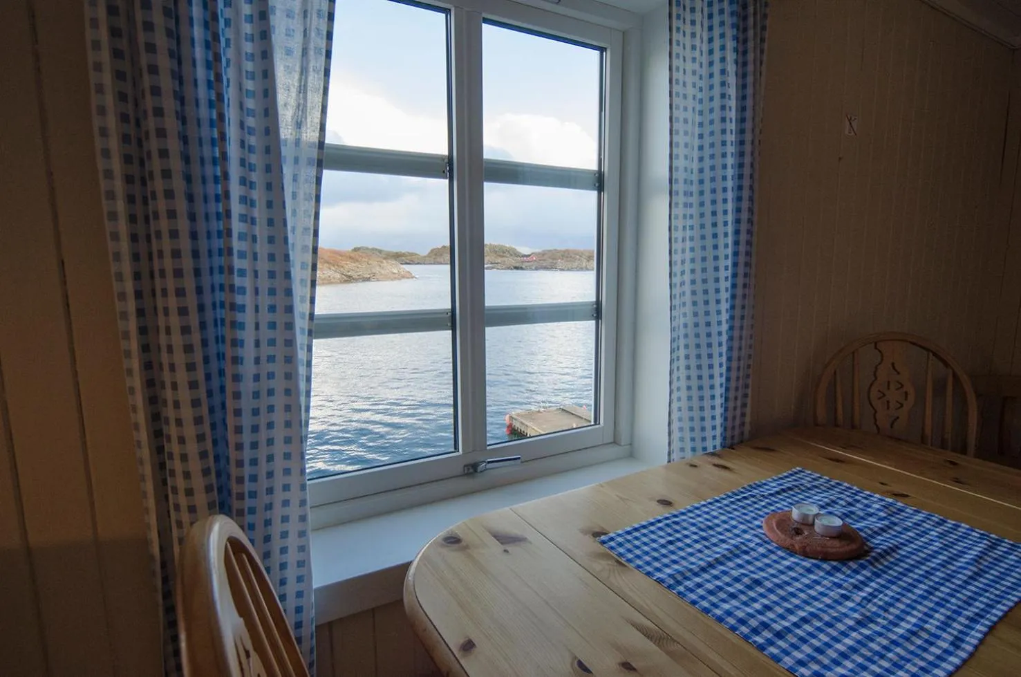 Sea view in Henningsvær Rorbuer