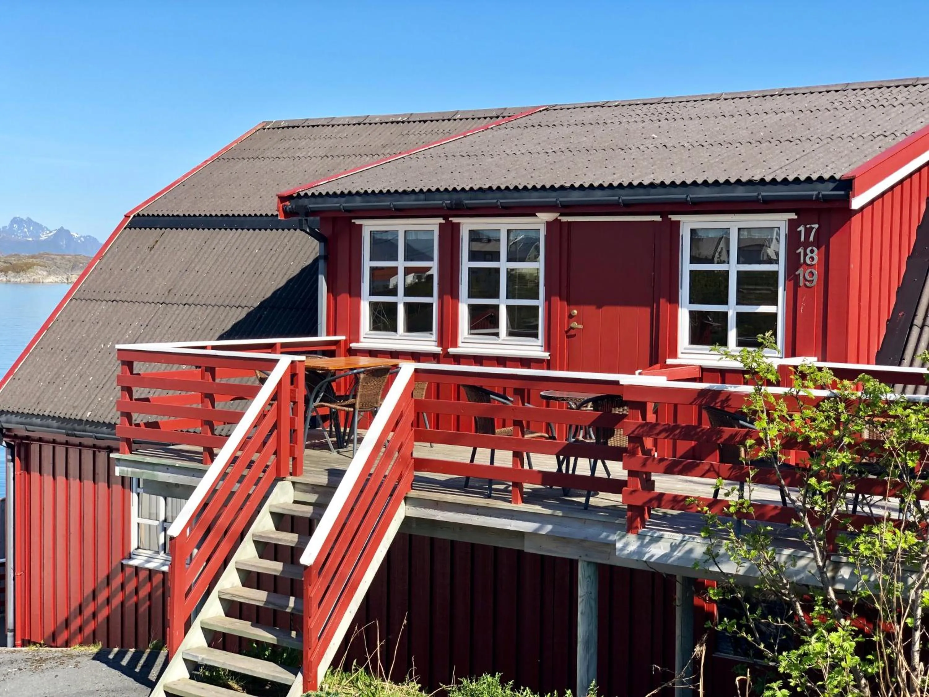 Property building in Henningsvær Rorbuer