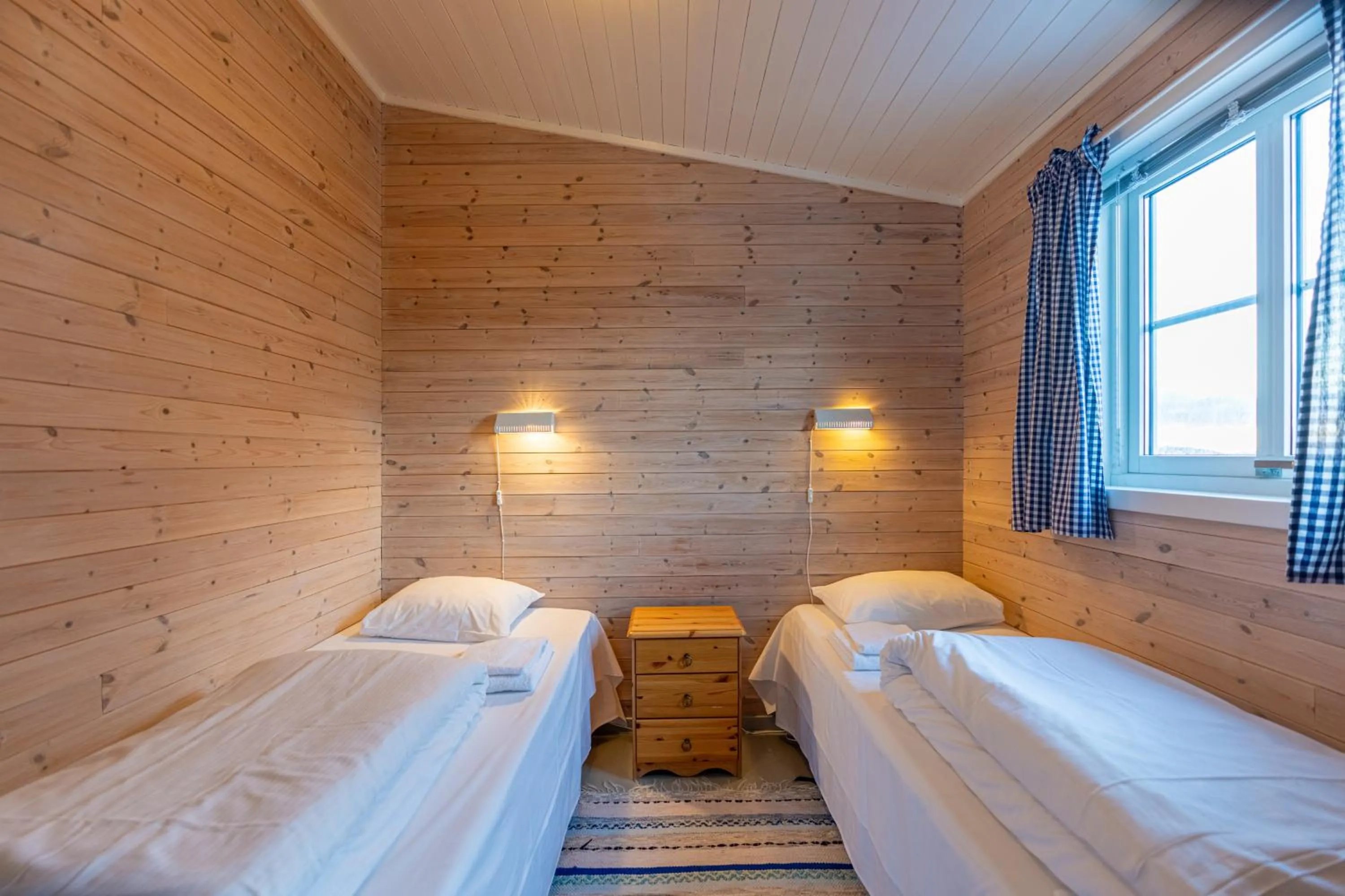 Bedroom, Bed in Henningsvær Rorbuer