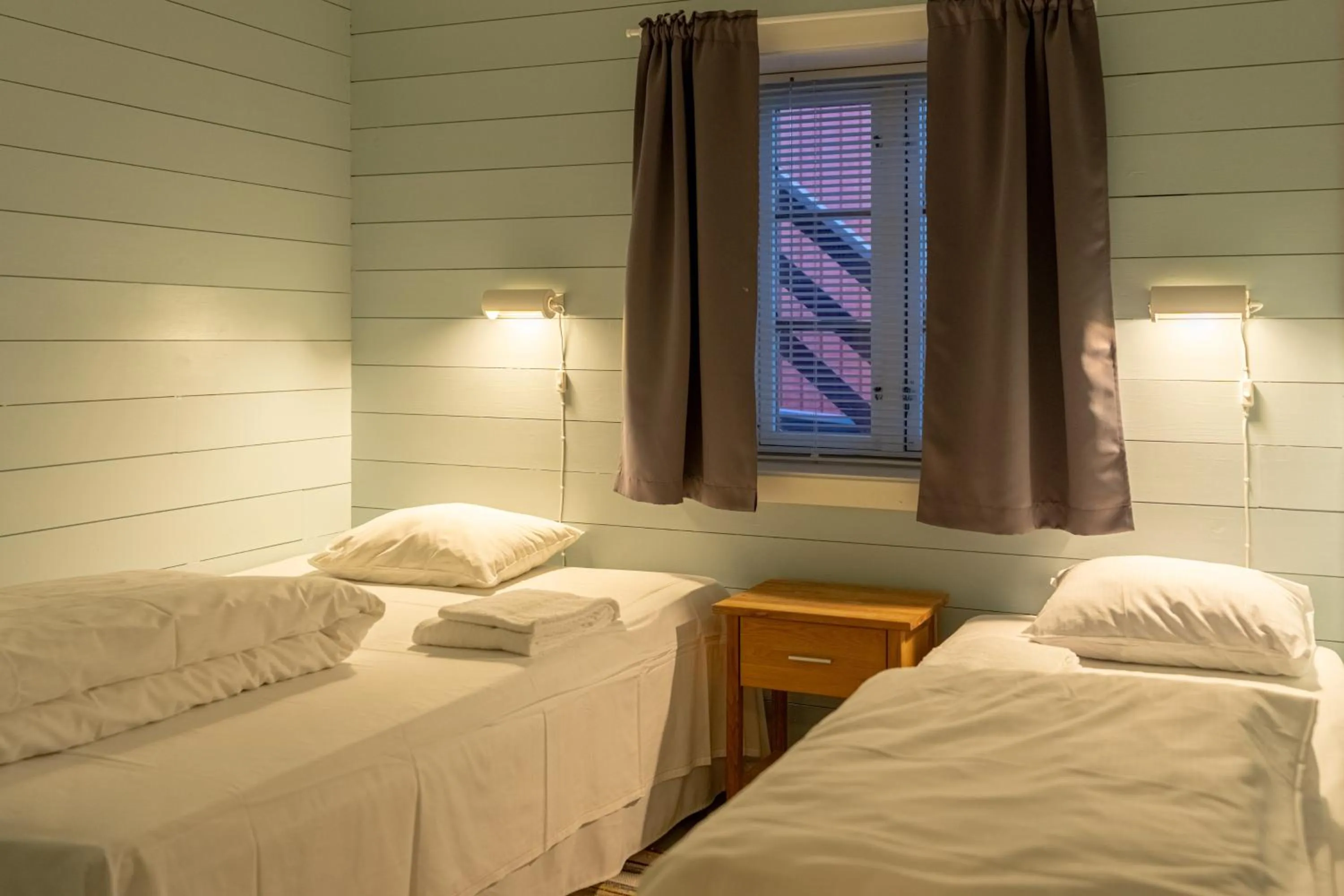 Bedroom, Bed in Henningsvær Rorbuer