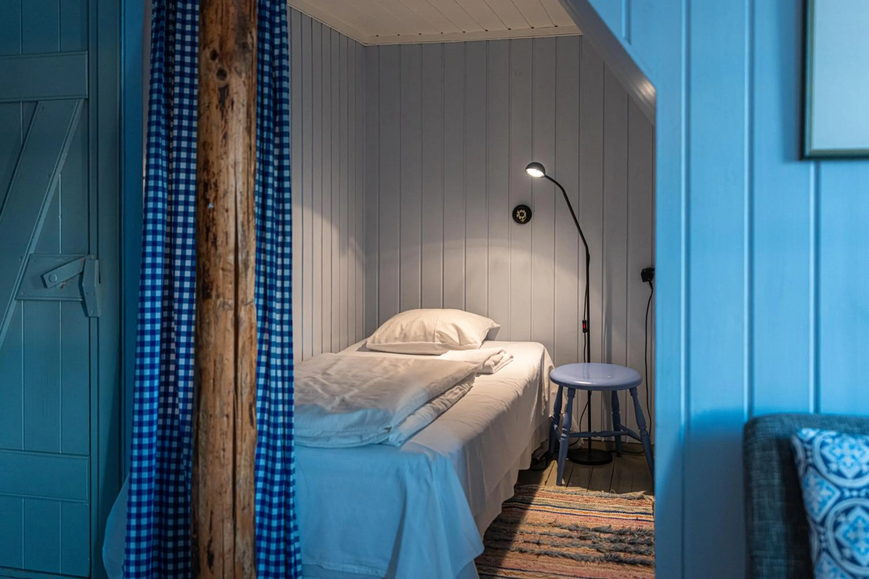 Bed in Henningsvær Rorbuer